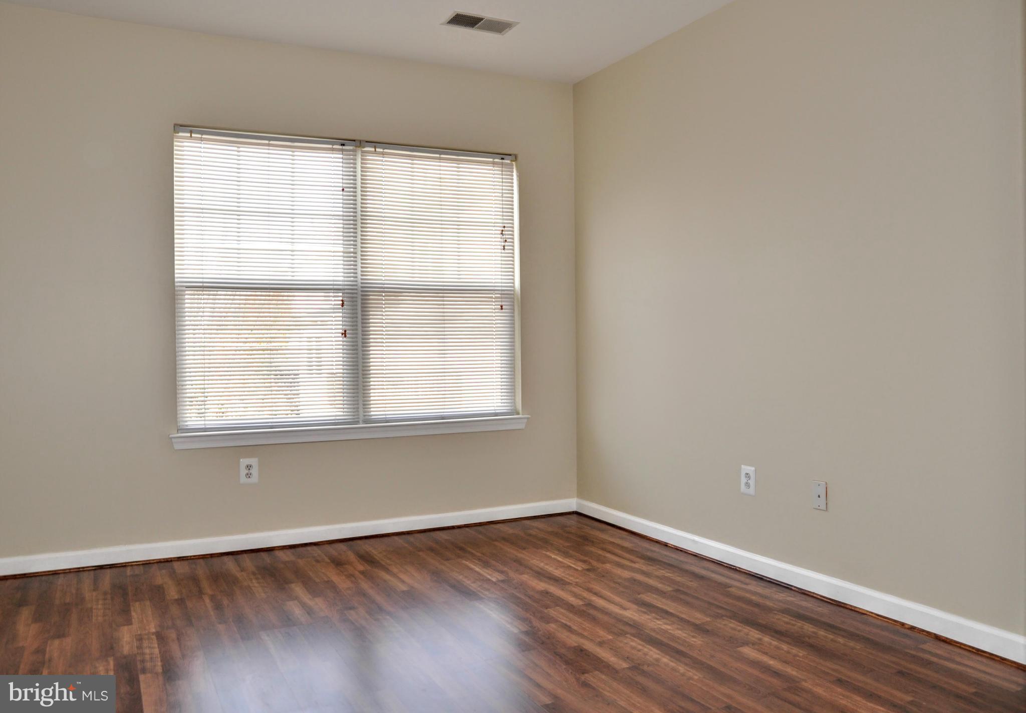 RIDGES AT ASHBURN - Residential Lease