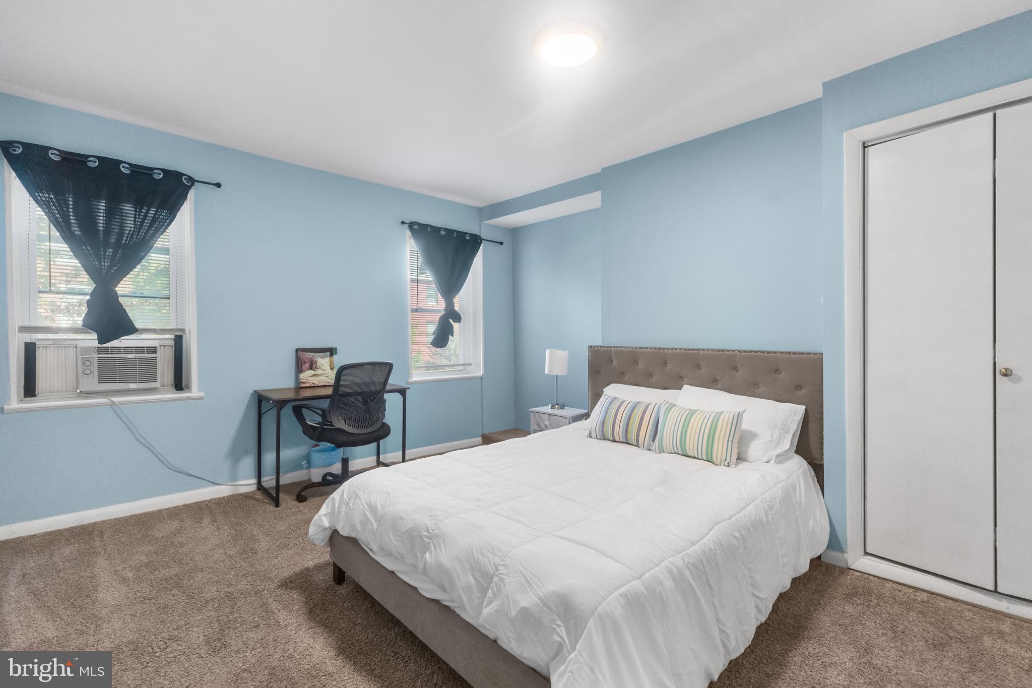 WASHINGTON HILL - Residential