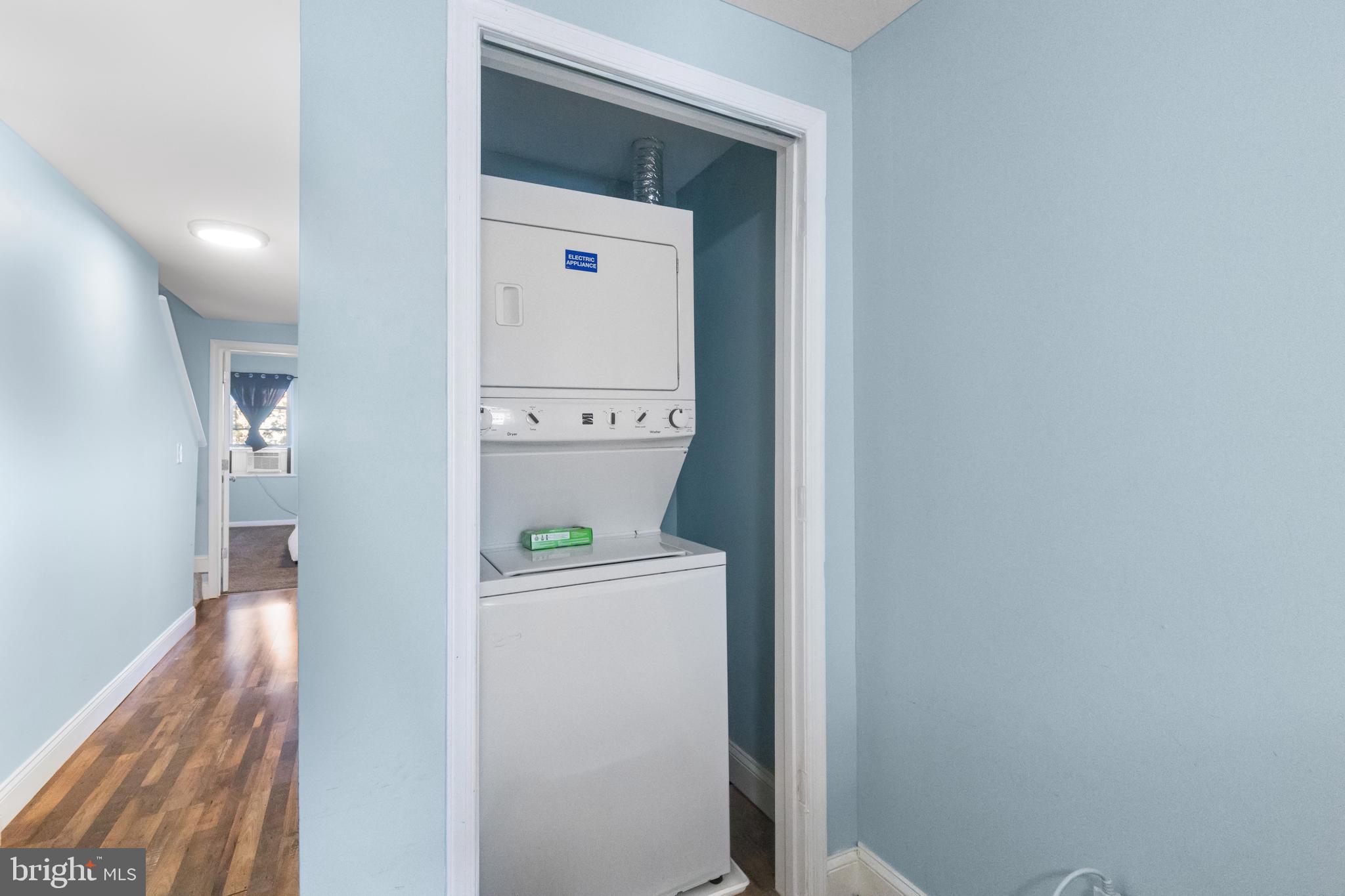 WASHINGTON HILL - Residential