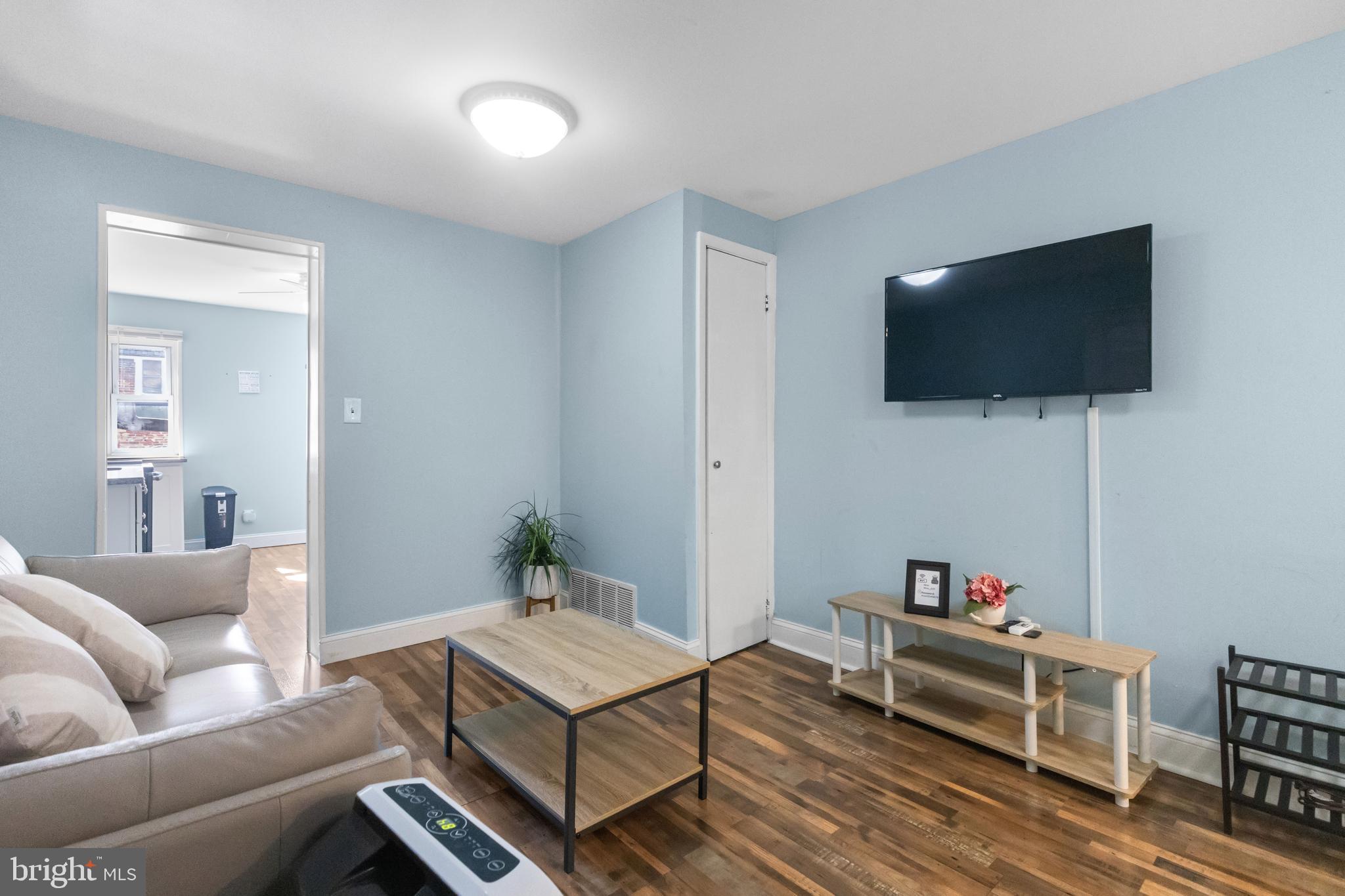 WASHINGTON HILL - Residential