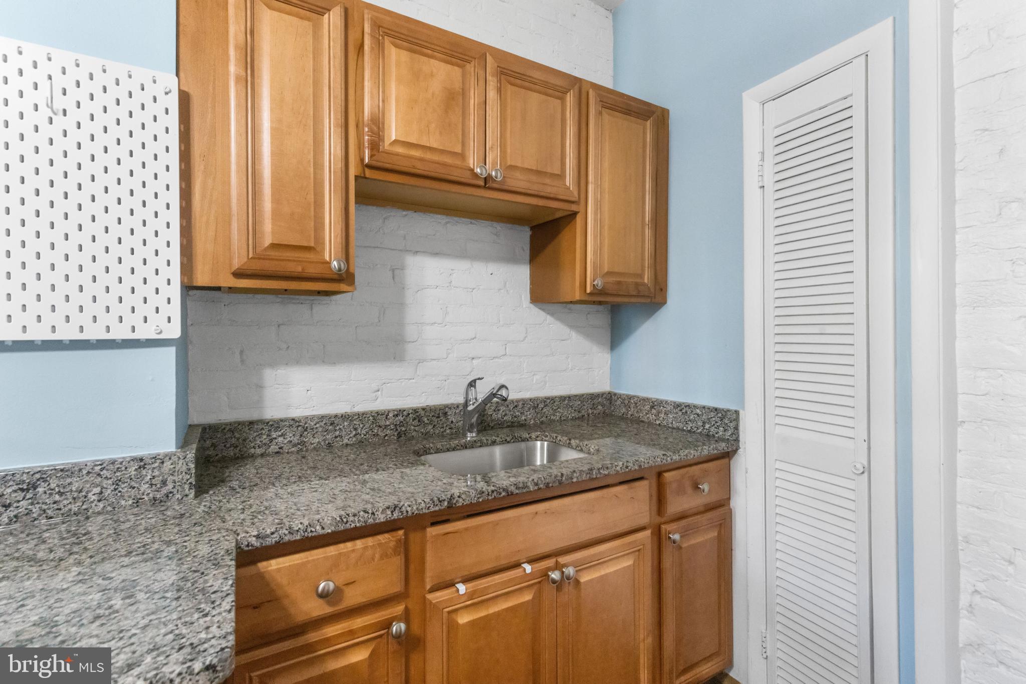 WASHINGTON HILL - Residential