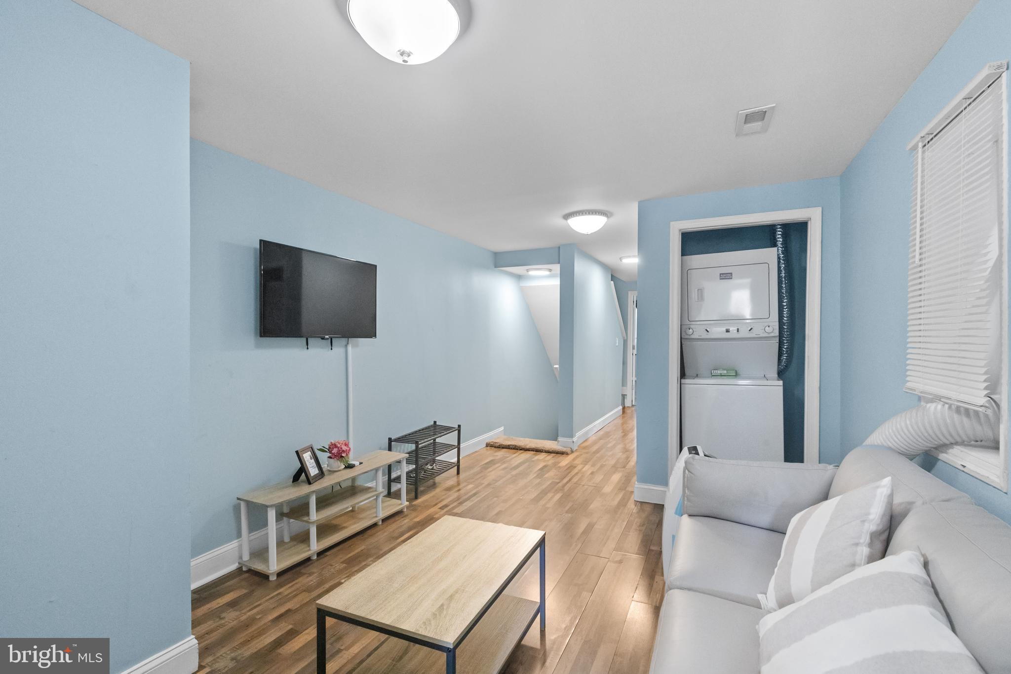 WASHINGTON HILL - Residential