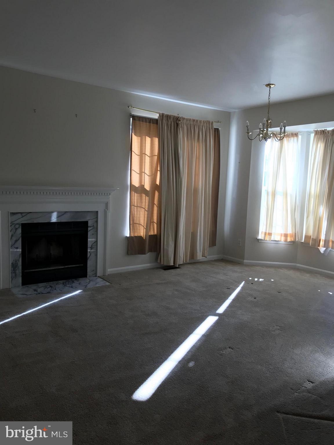 FAIRFAX METRO SQUARE - Residential Lease