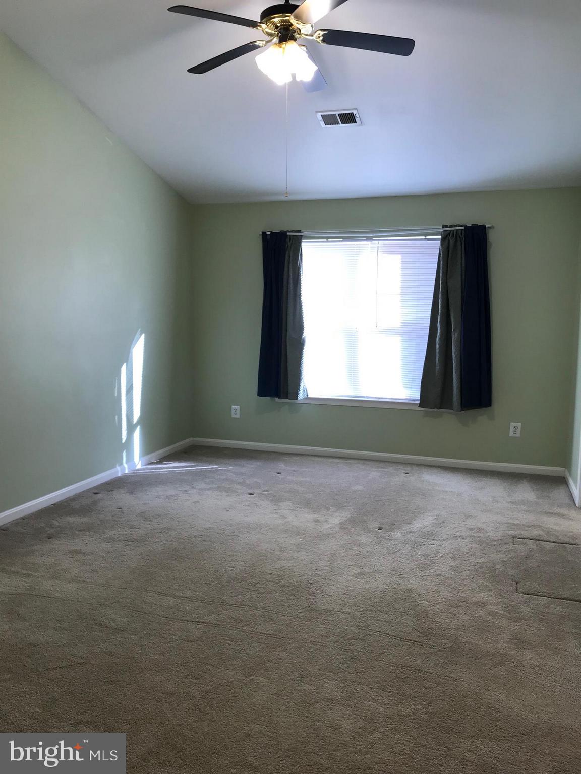 FAIRFAX METRO SQUARE - Residential Lease