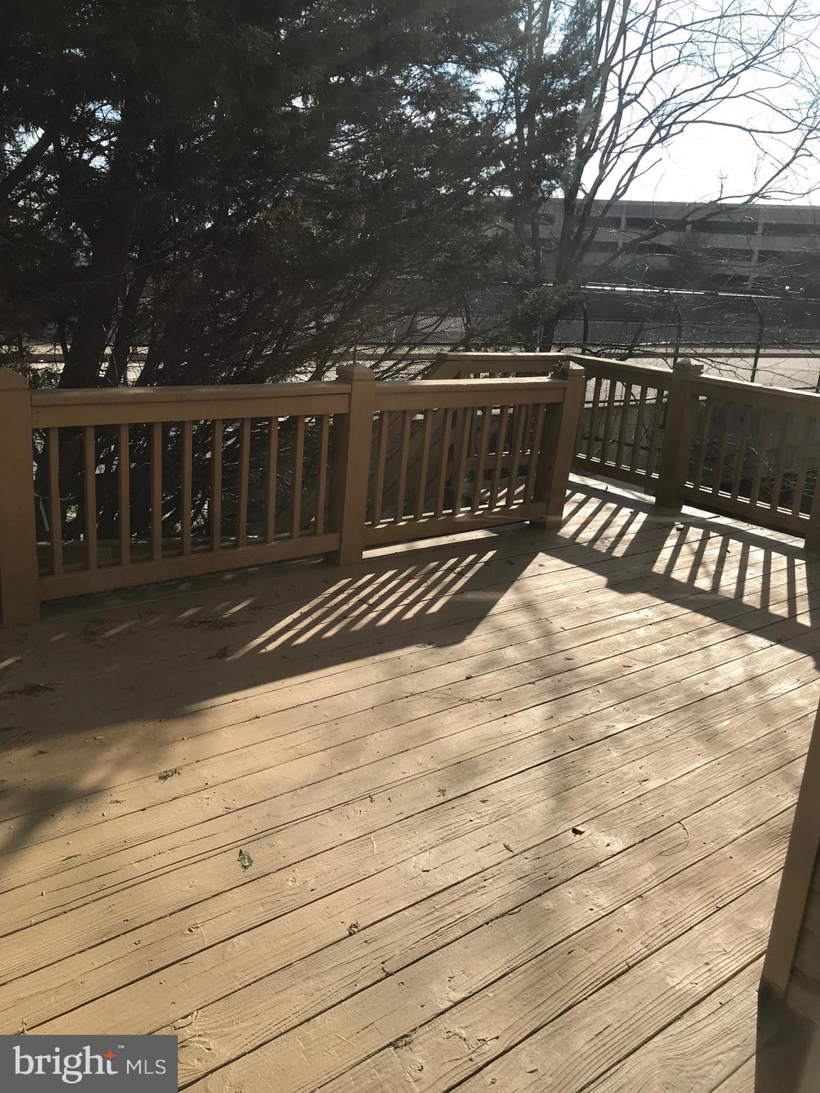 FAIRFAX METRO SQUARE - Residential Lease