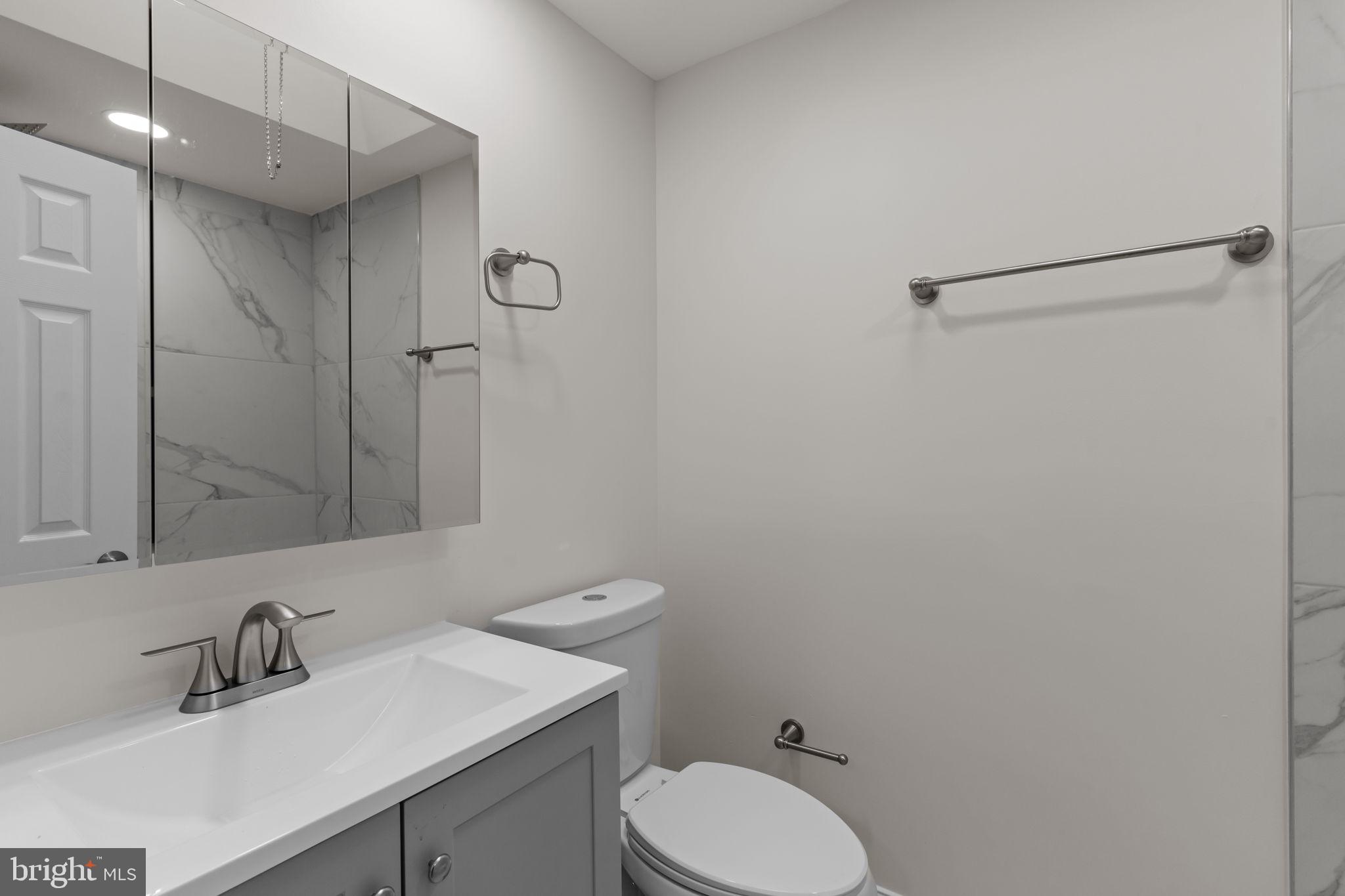 PARKWOOD - Residential Lease