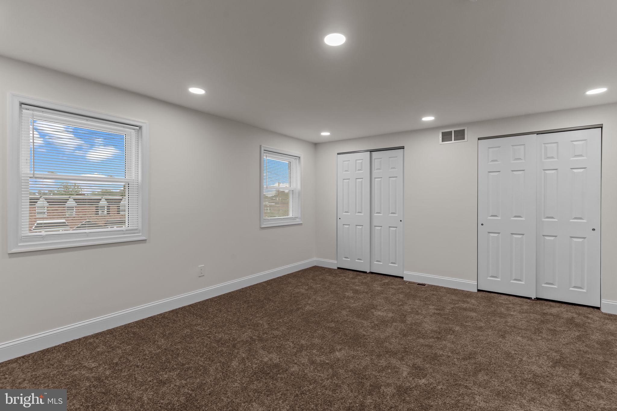 PARKWOOD - Residential Lease