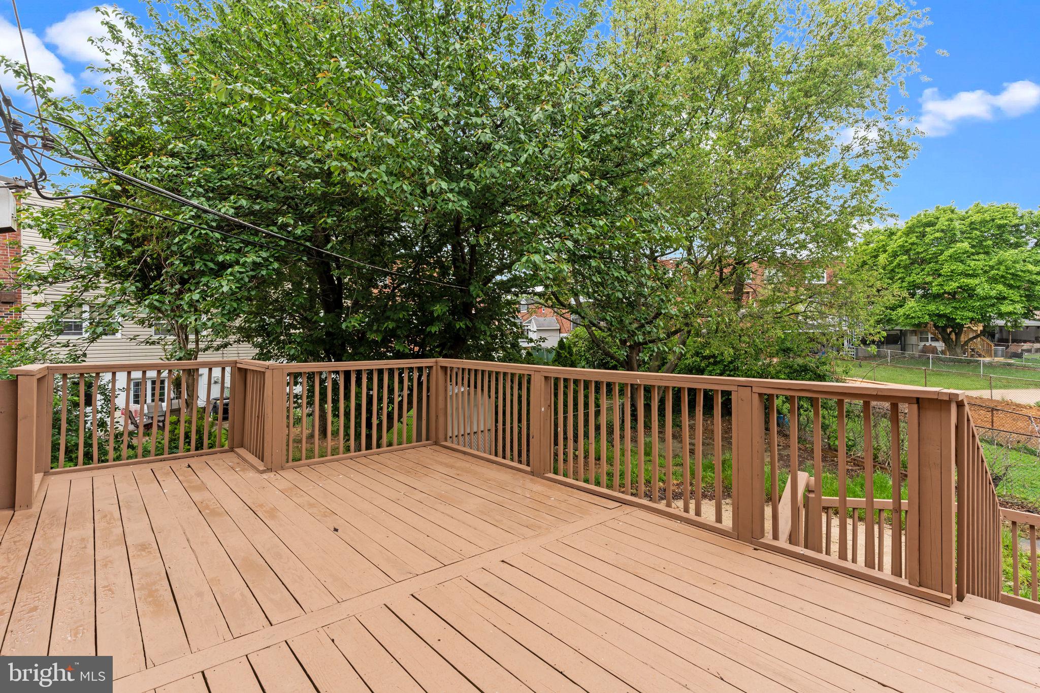 PARKWOOD - Residential Lease