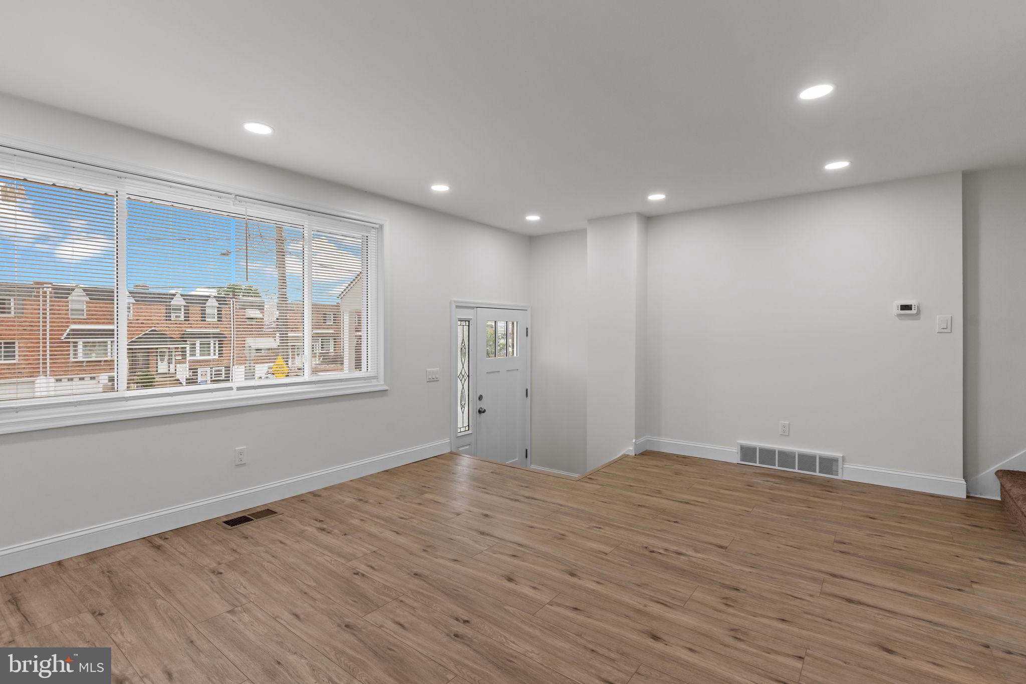 PARKWOOD - Residential Lease