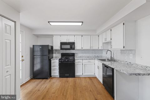 5705 CROATAN COURT CENTREVILLE VA 20120