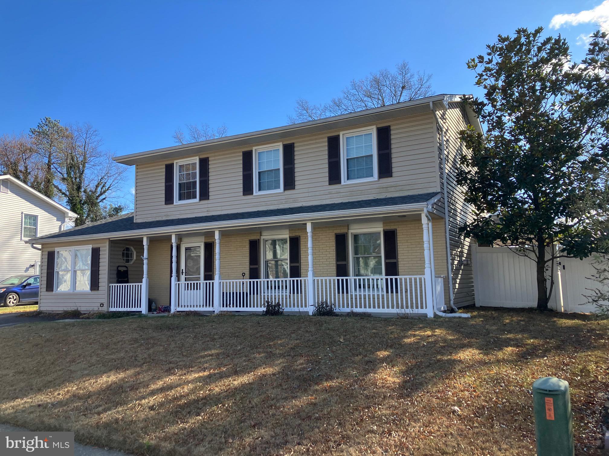 FOUR SEASONS ESTATES - Residential