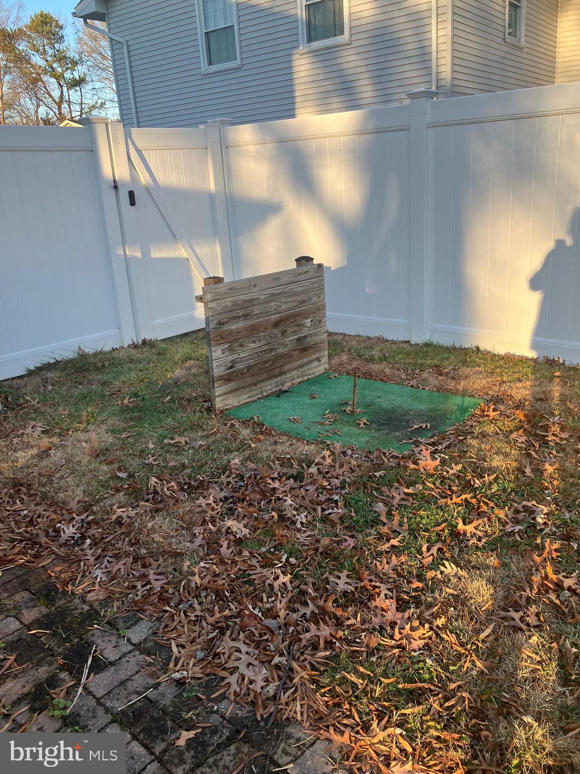 FOUR SEASONS ESTATES - Residential