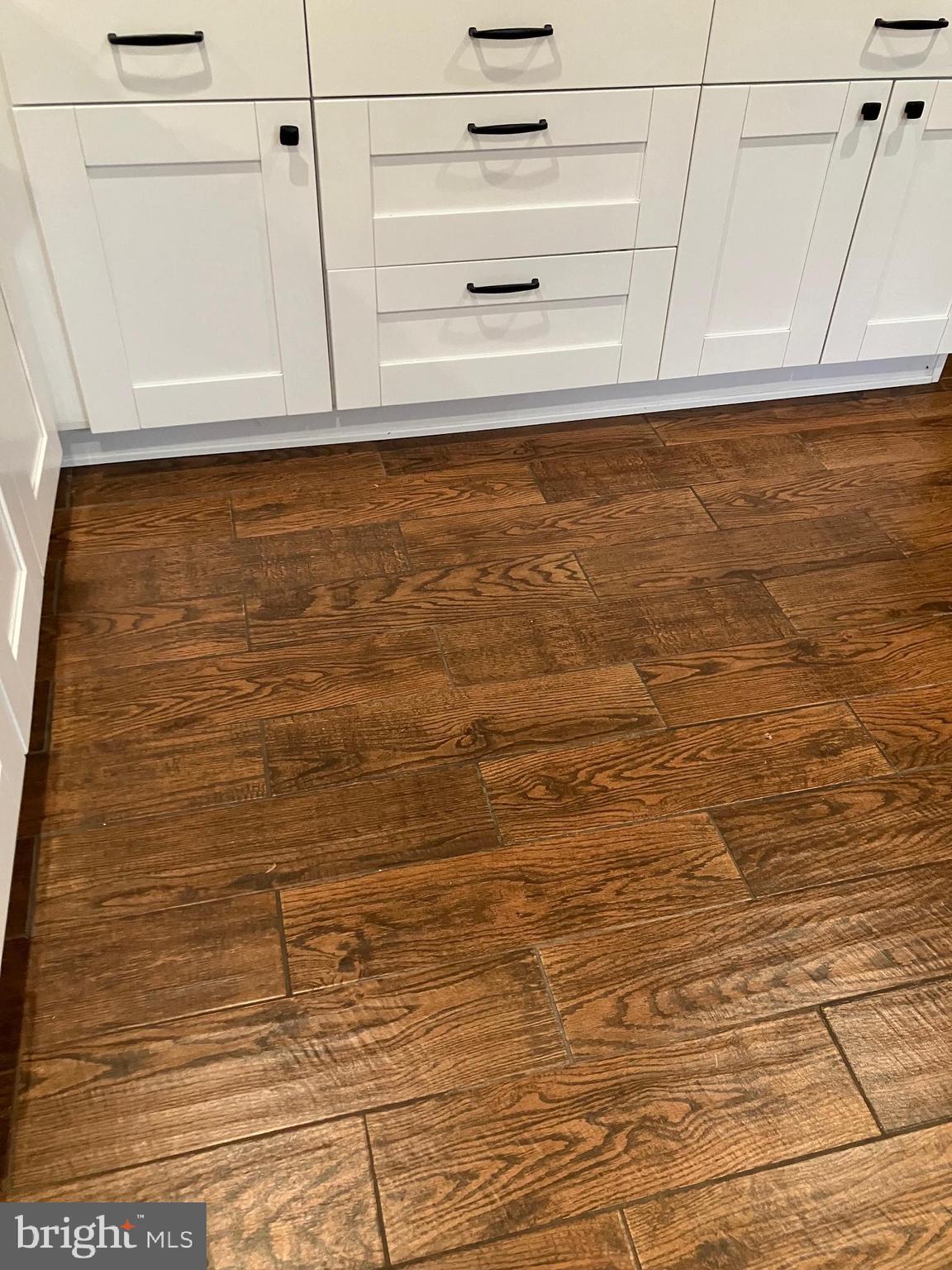 FOUR SEASONS ESTATES - Residential