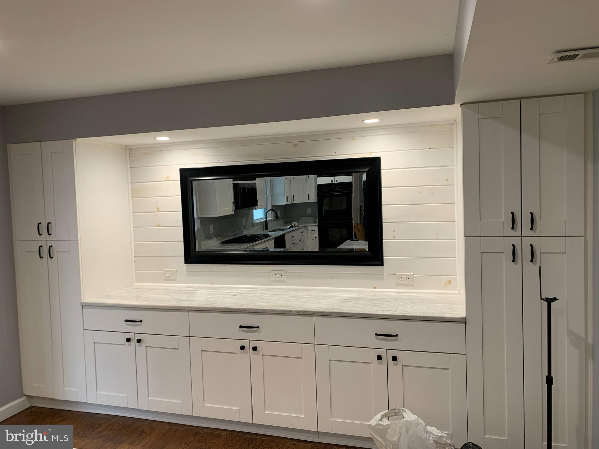 FOUR SEASONS ESTATES - Residential