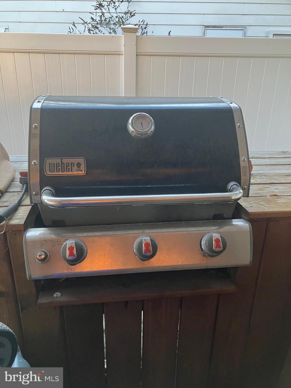 FOUR SEASONS ESTATES - Residential