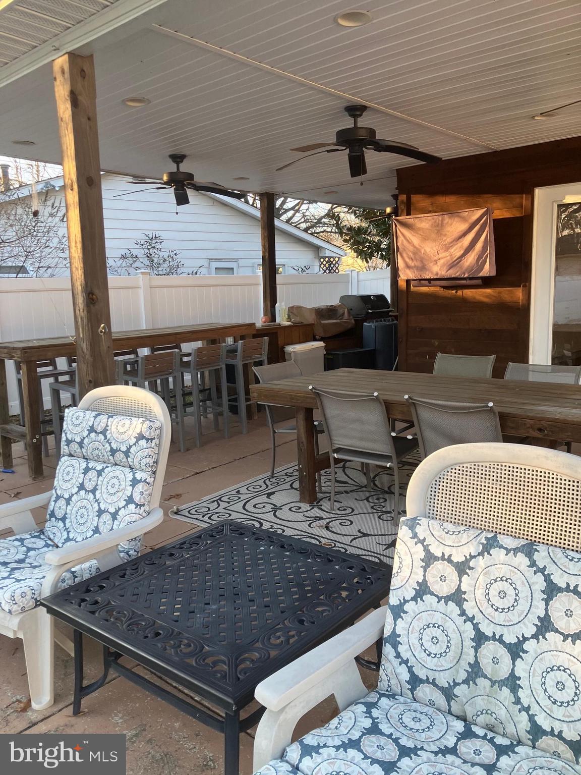 FOUR SEASONS ESTATES - Residential