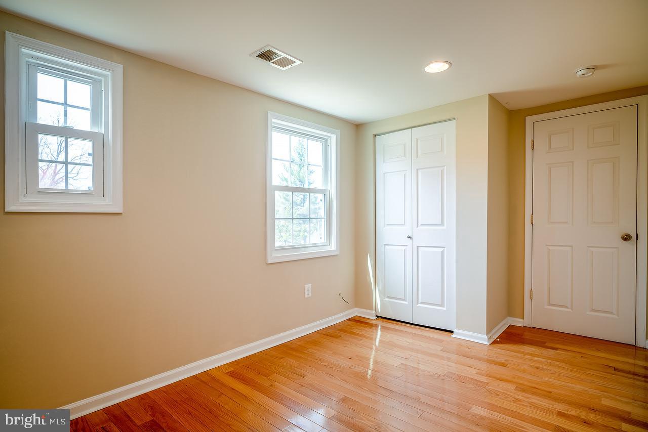 POOLESVILLE OUTSIDE - Residential