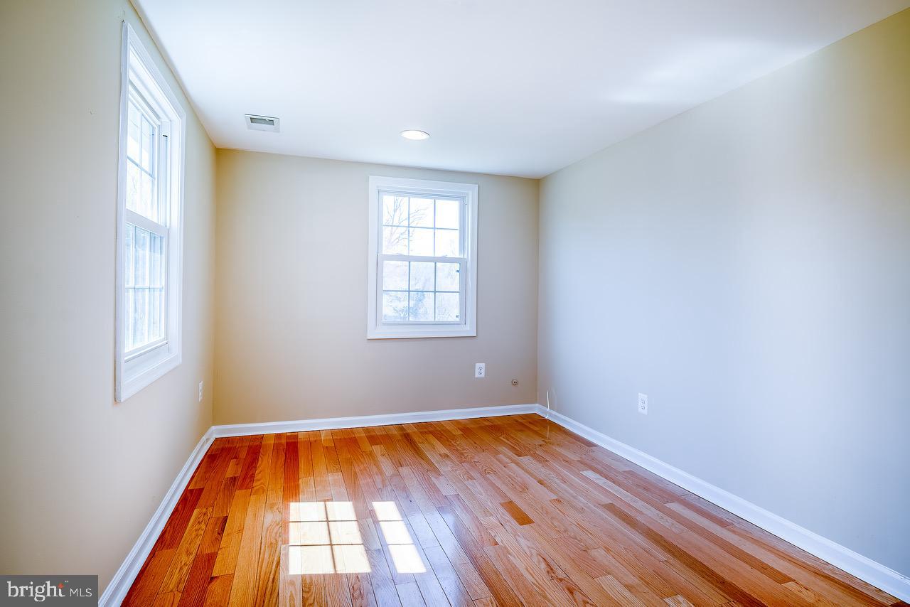 POOLESVILLE OUTSIDE - Residential