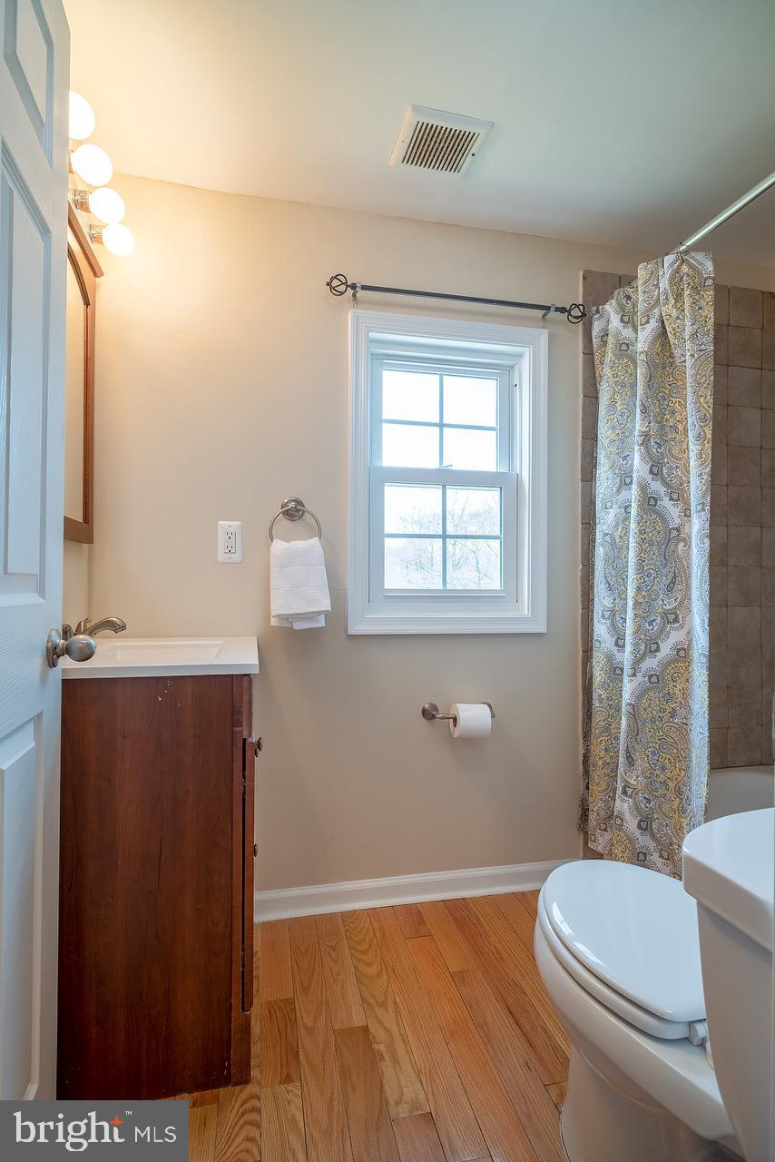 POOLESVILLE OUTSIDE - Residential