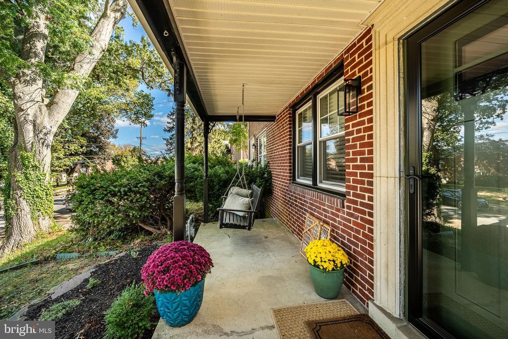 Photo of 616 W Chestnut Street, WEST CHESTER, PA 19380 (MLS # PACT2111490)