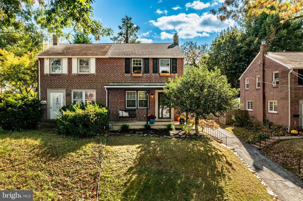 Photo of 616 W Chestnut Street, WEST CHESTER, PA 19380 (MLS # PACT2111490)