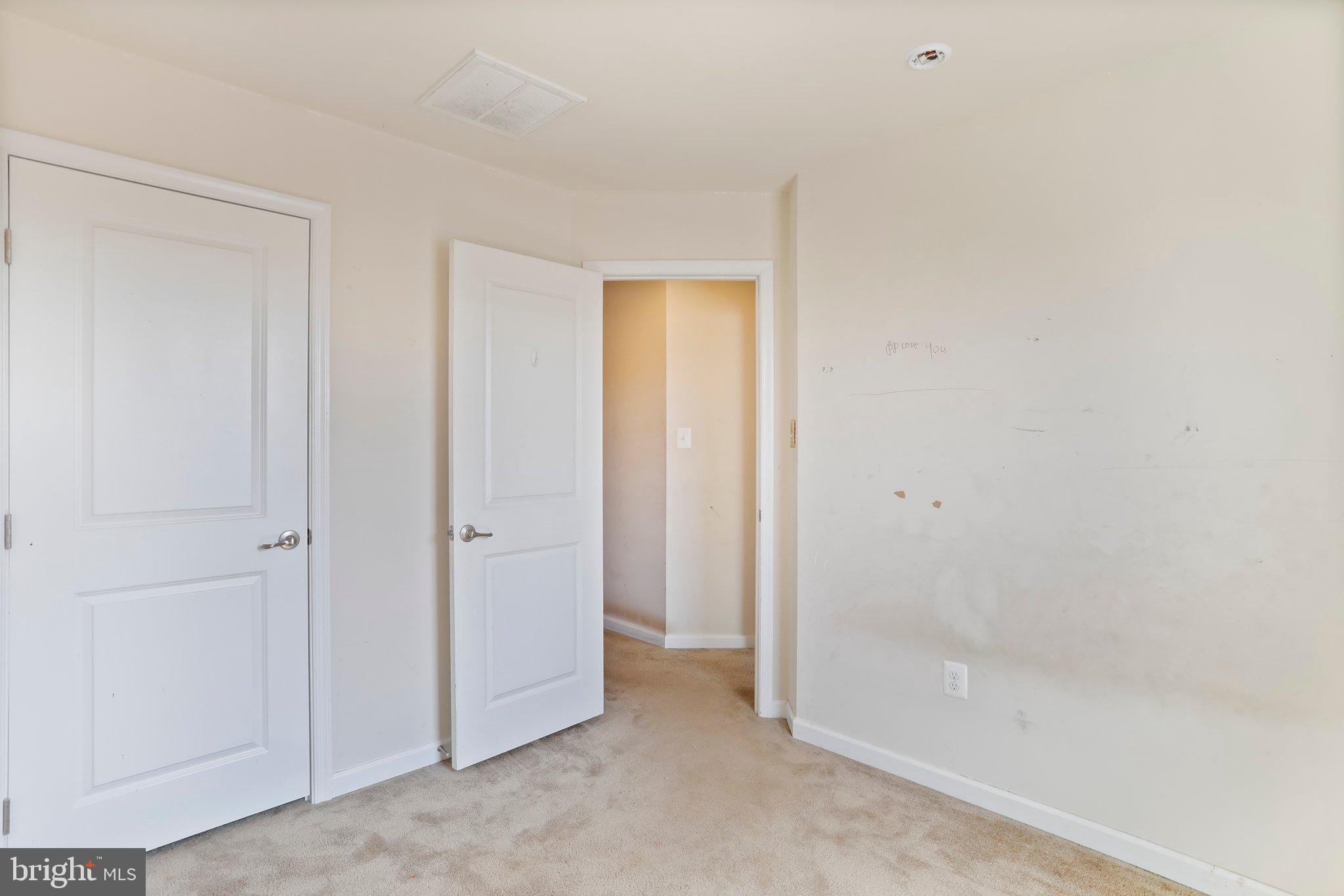 BROOKFIELD - Residential