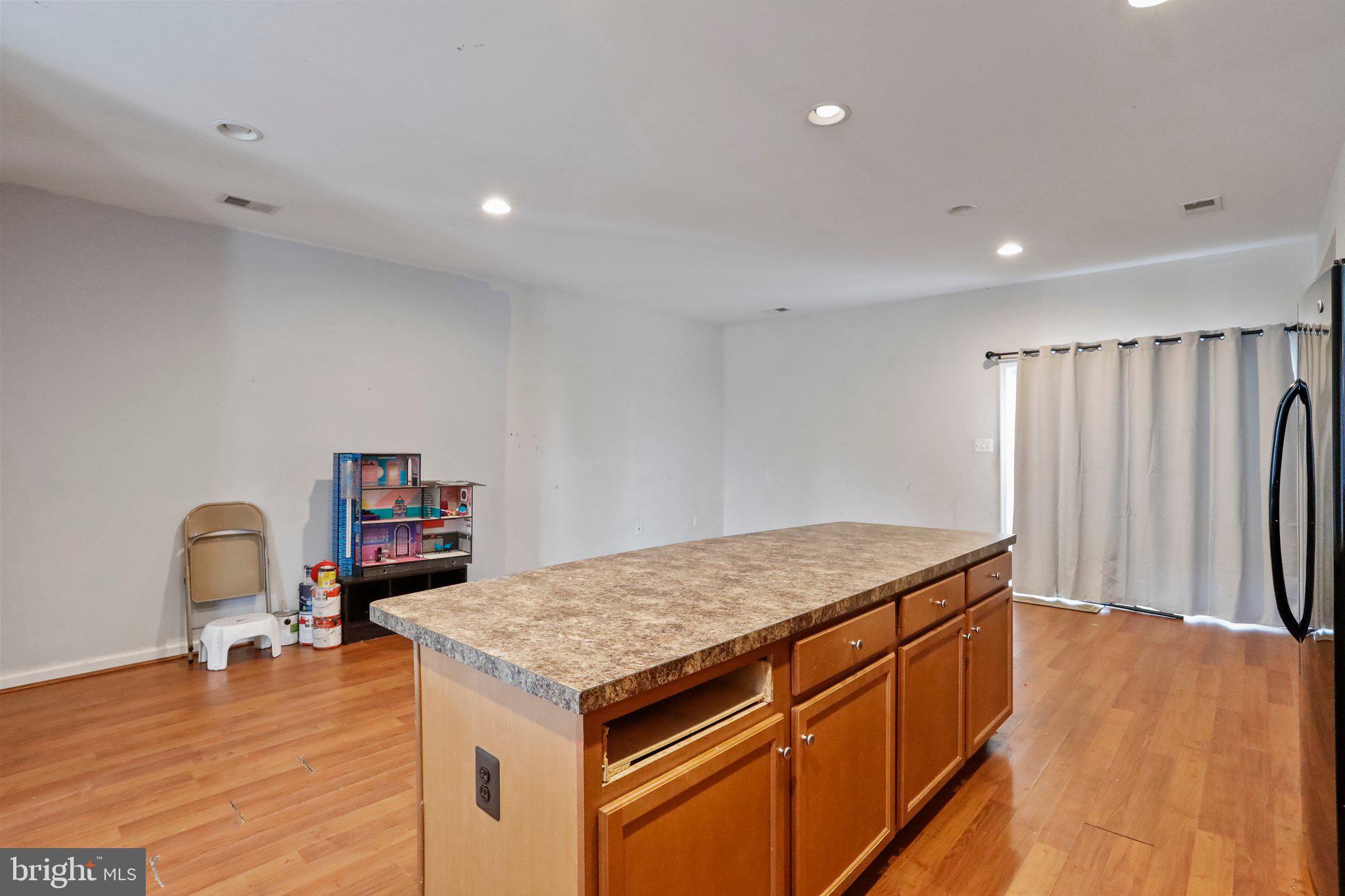 BROOKFIELD - Residential