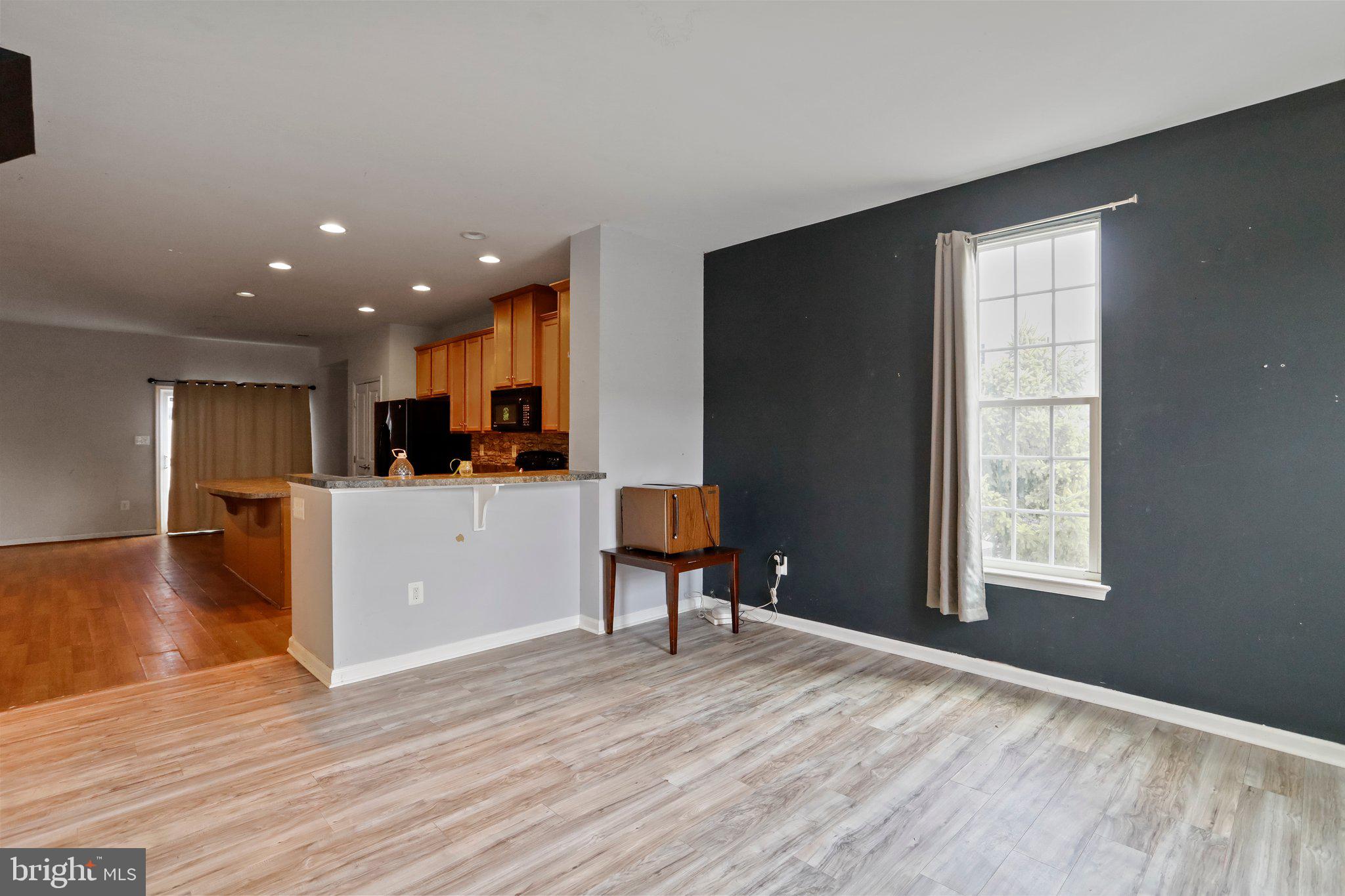 BROOKFIELD - Residential