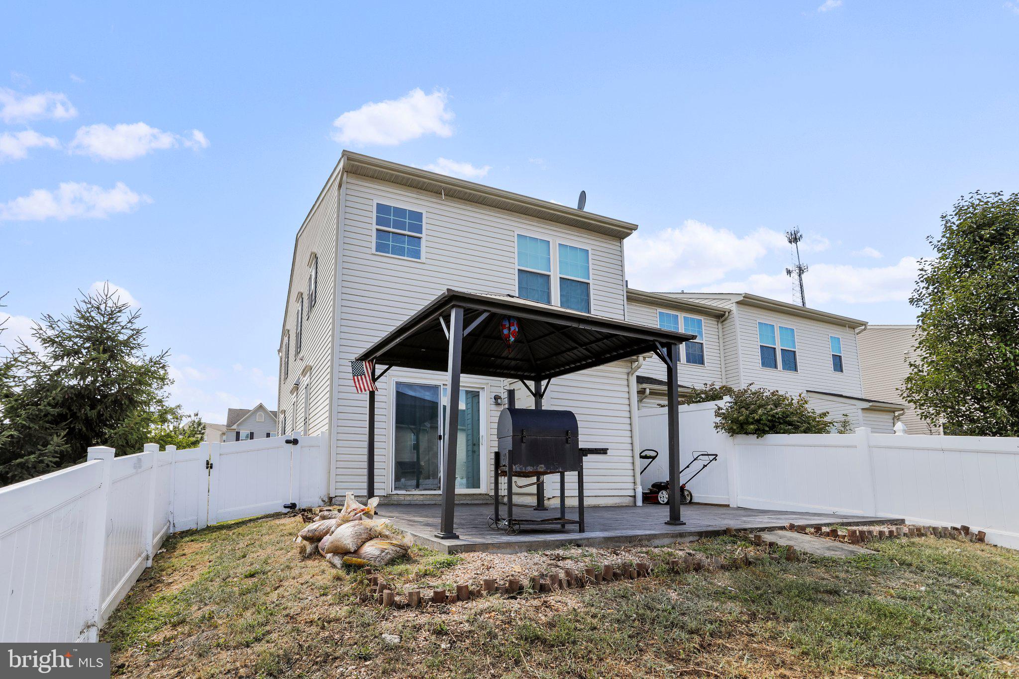 BROOKFIELD - Residential