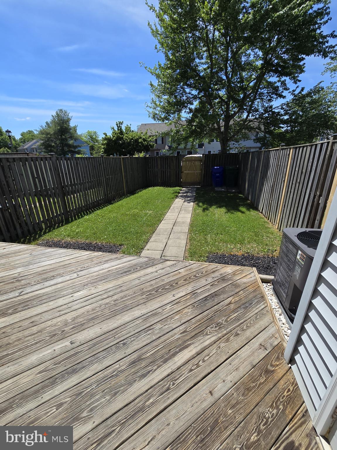 ST CHARLES HAMPSHIRE - Residential