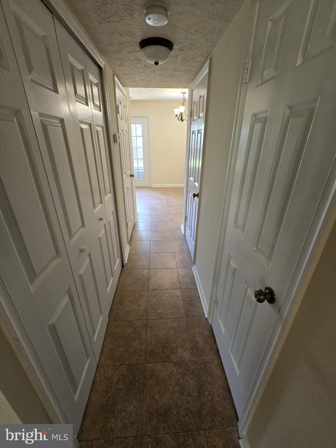 ST CHARLES HAMPSHIRE - Residential