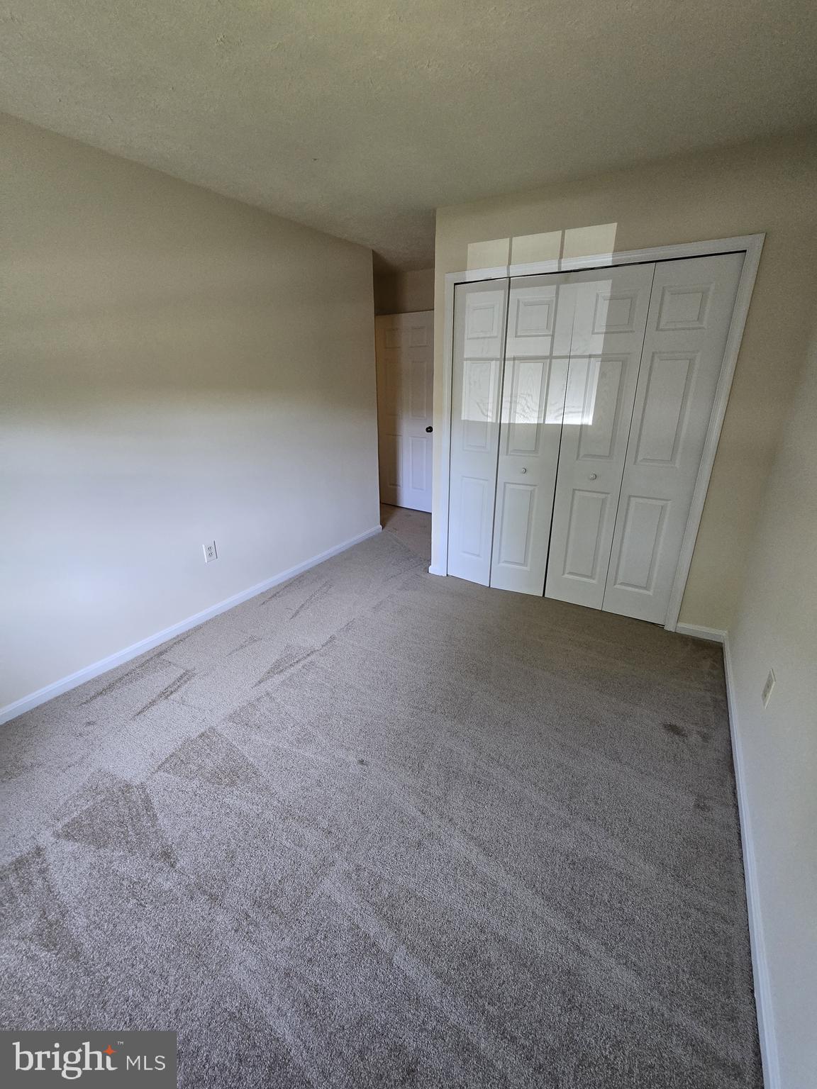 ST CHARLES HAMPSHIRE - Residential