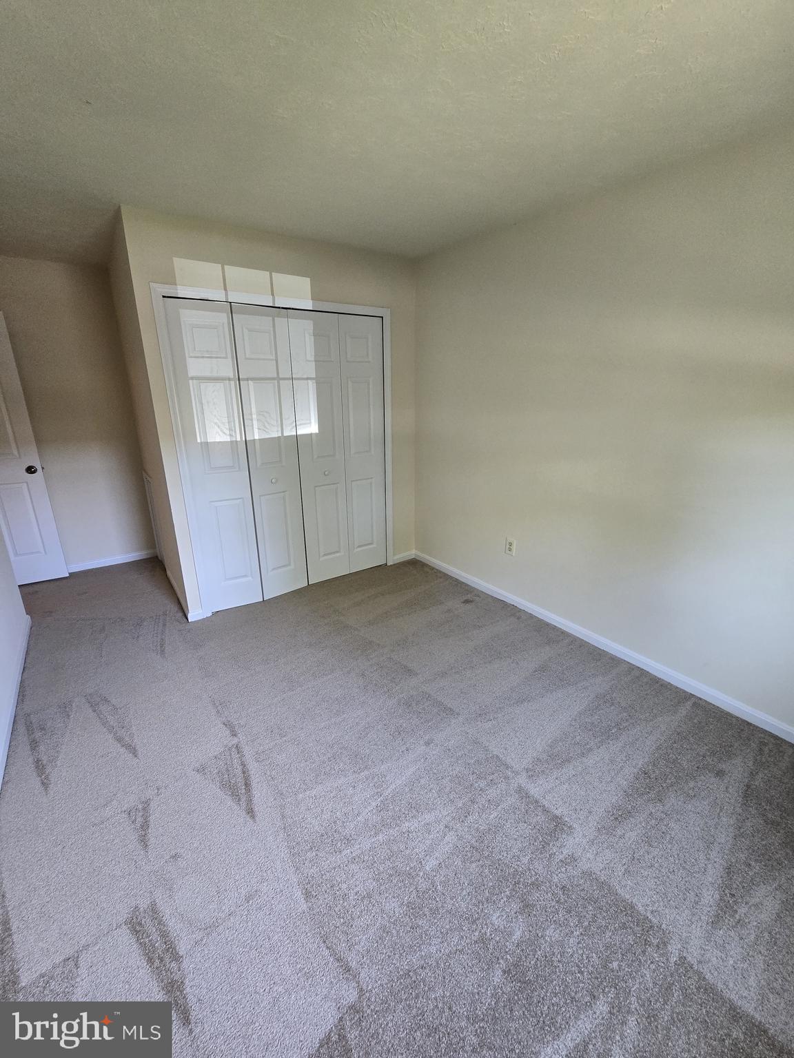 ST CHARLES HAMPSHIRE - Residential