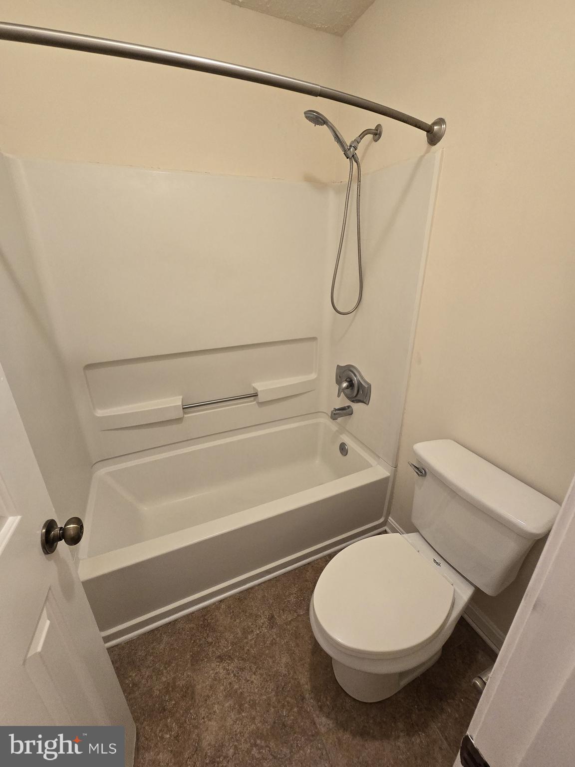 ST CHARLES HAMPSHIRE - Residential