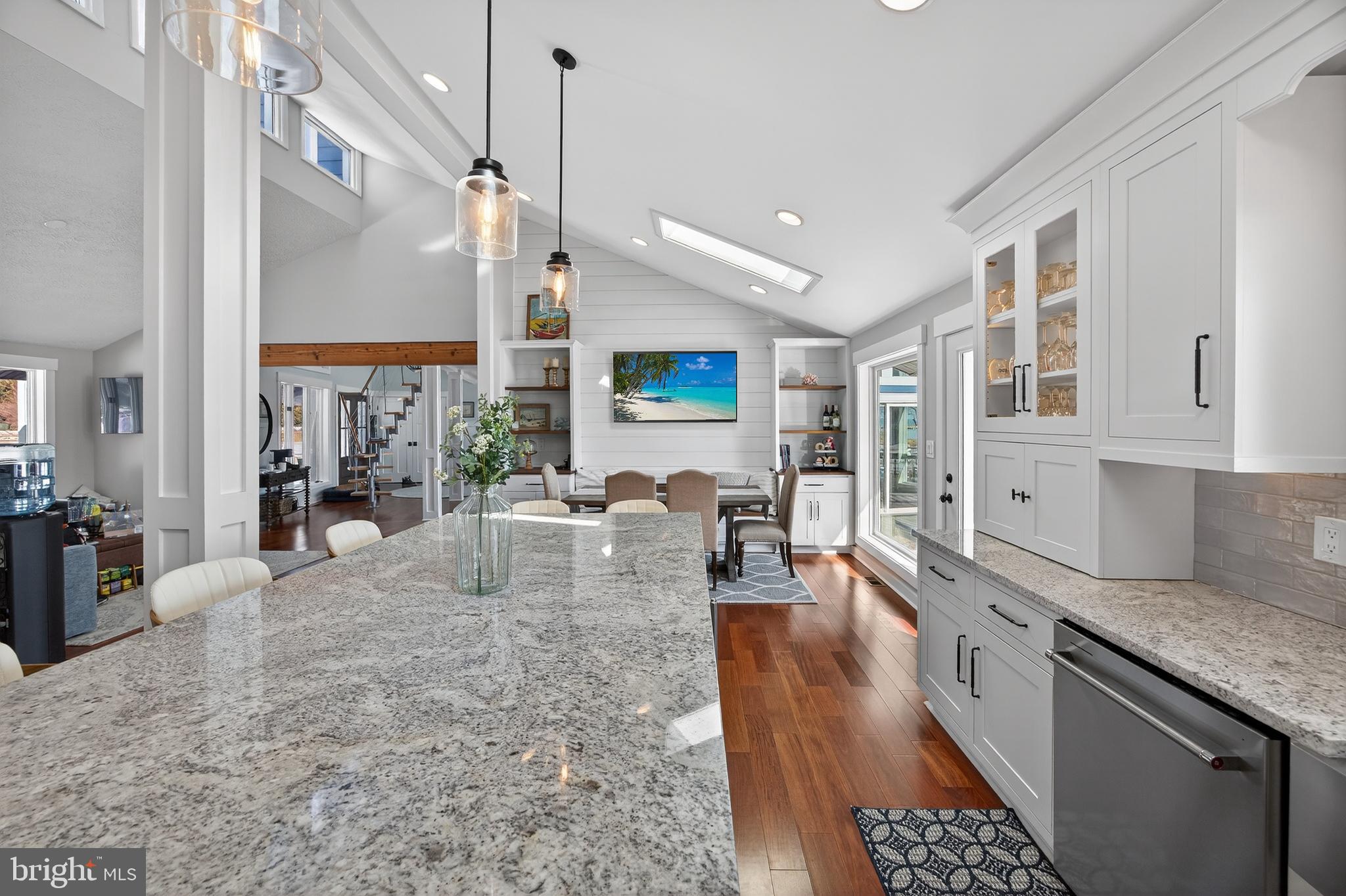 COVE CREEK CLUB - Residential