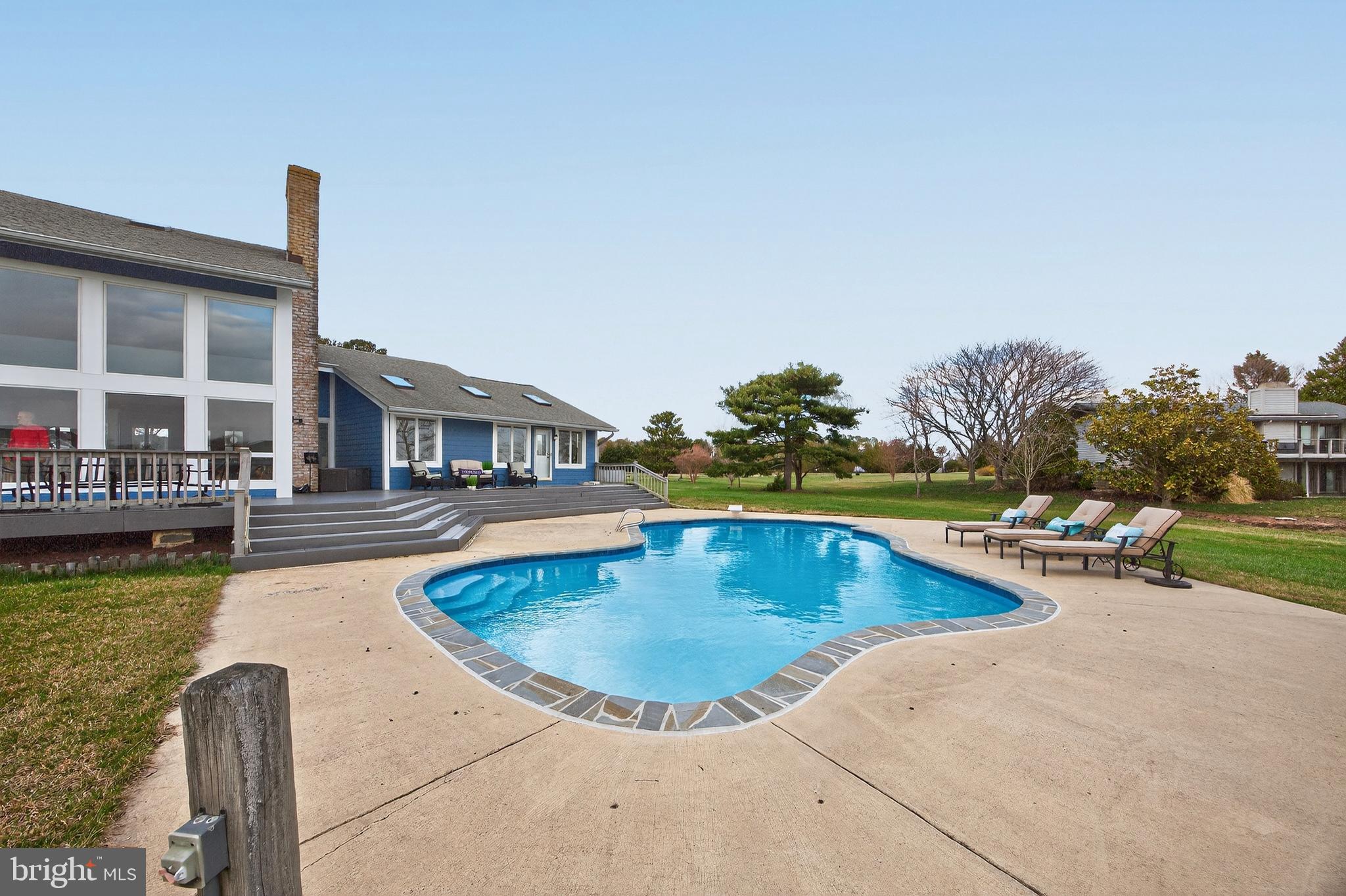 COVE CREEK CLUB - Residential