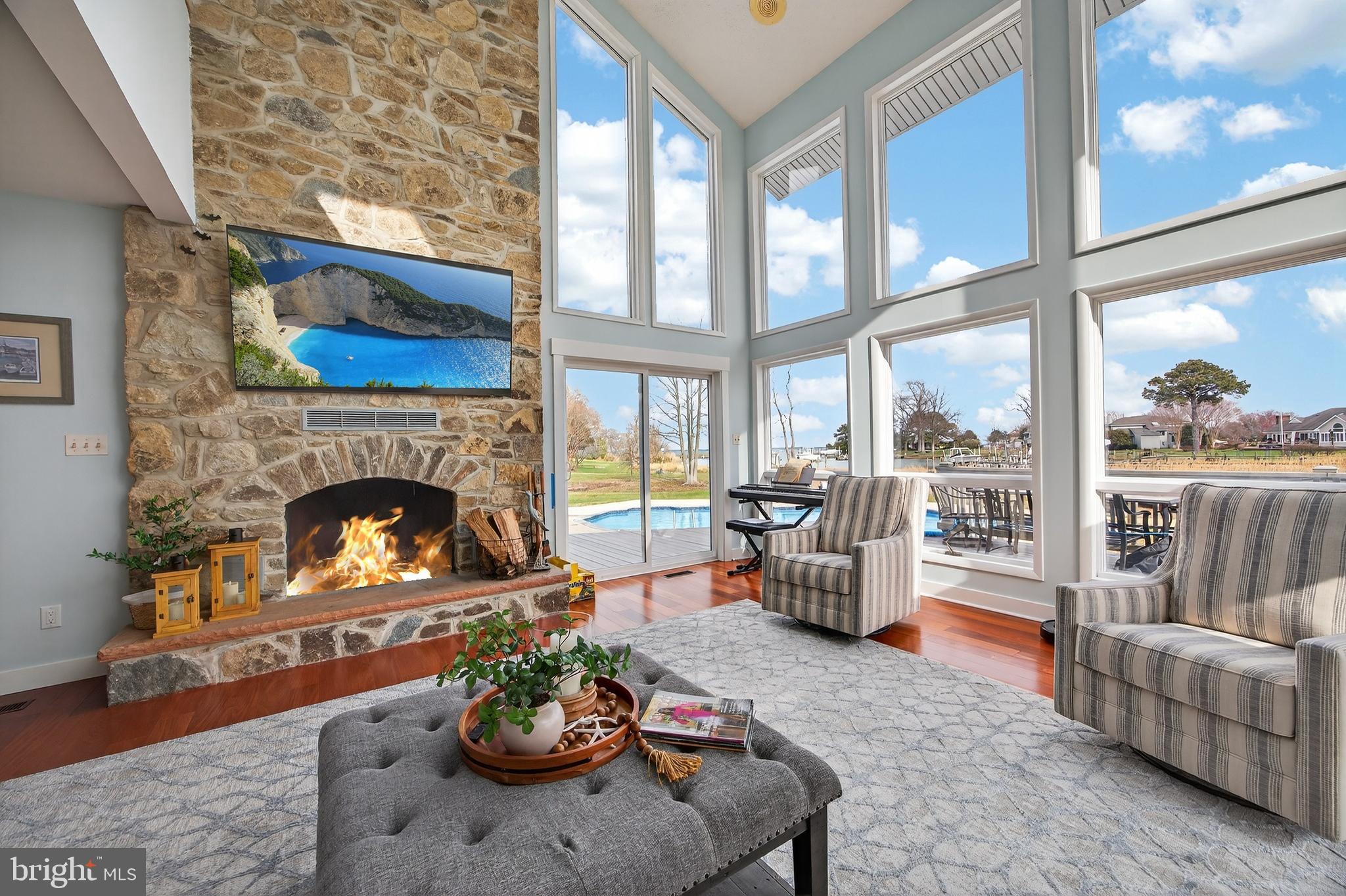 COVE CREEK CLUB - Residential