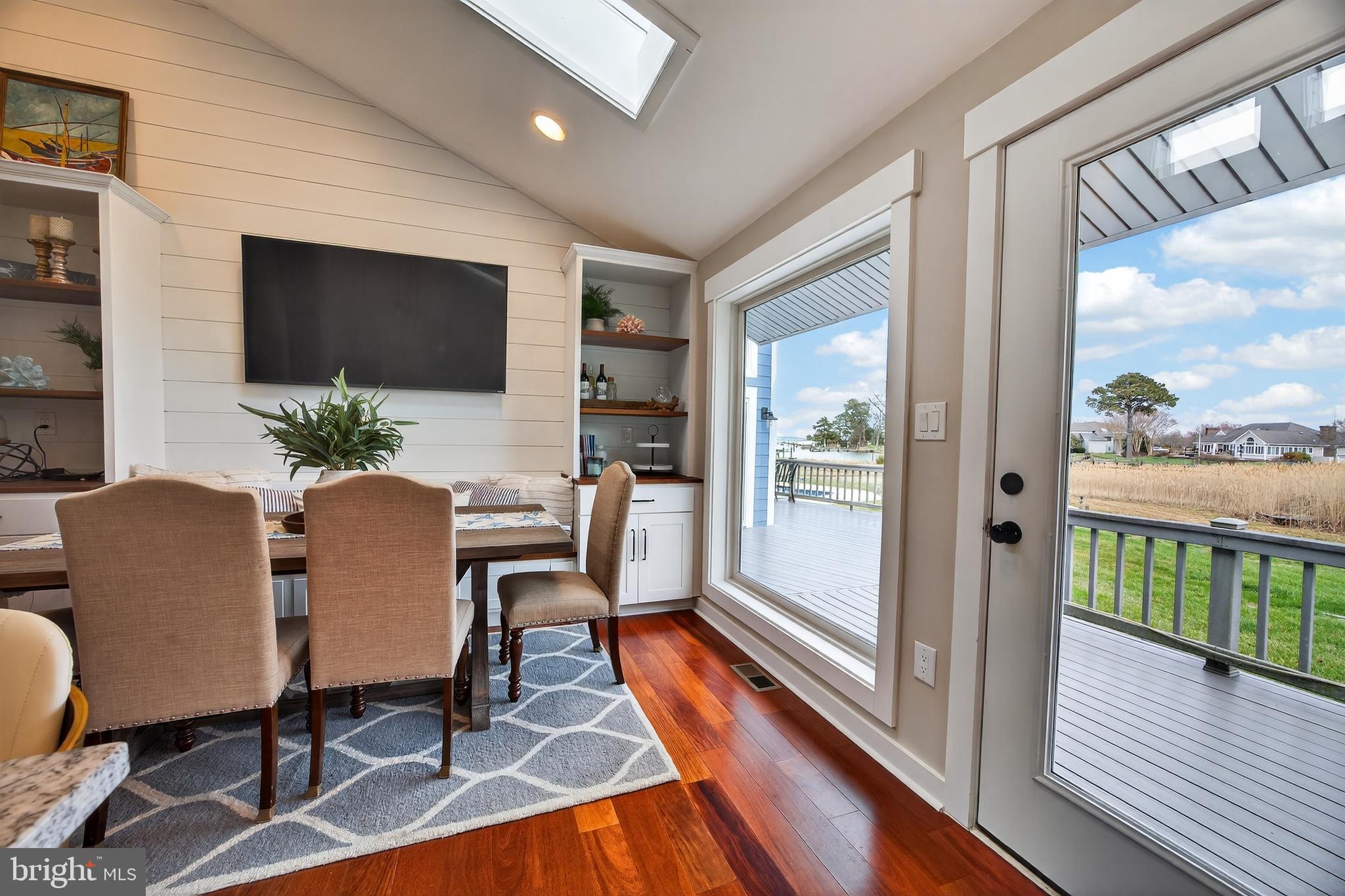 COVE CREEK CLUB - Residential