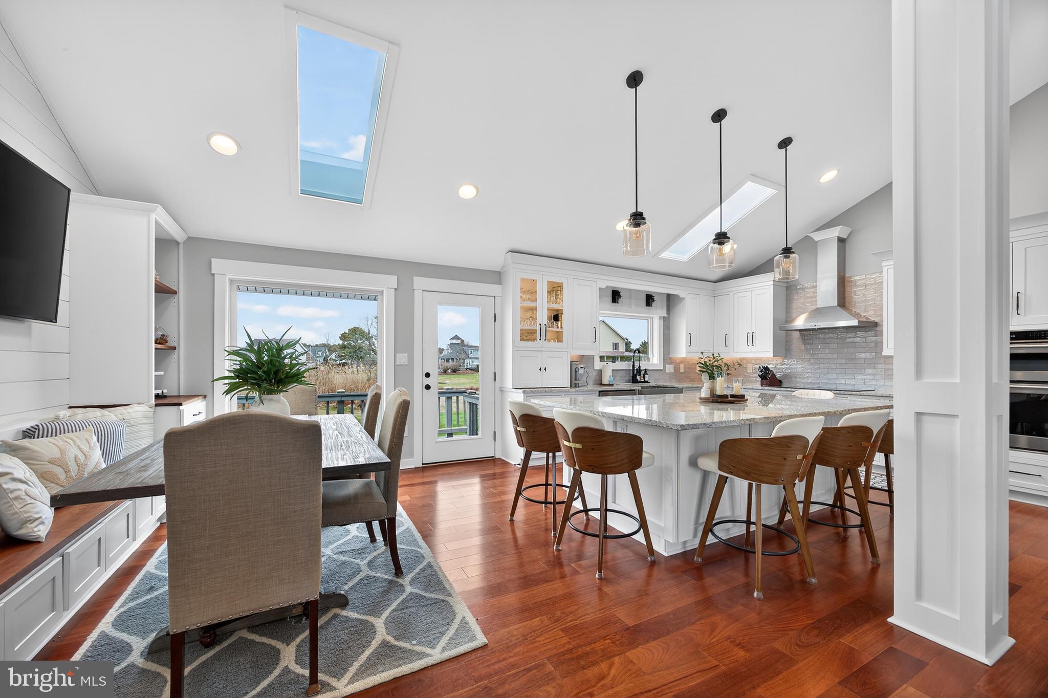 COVE CREEK CLUB - Residential