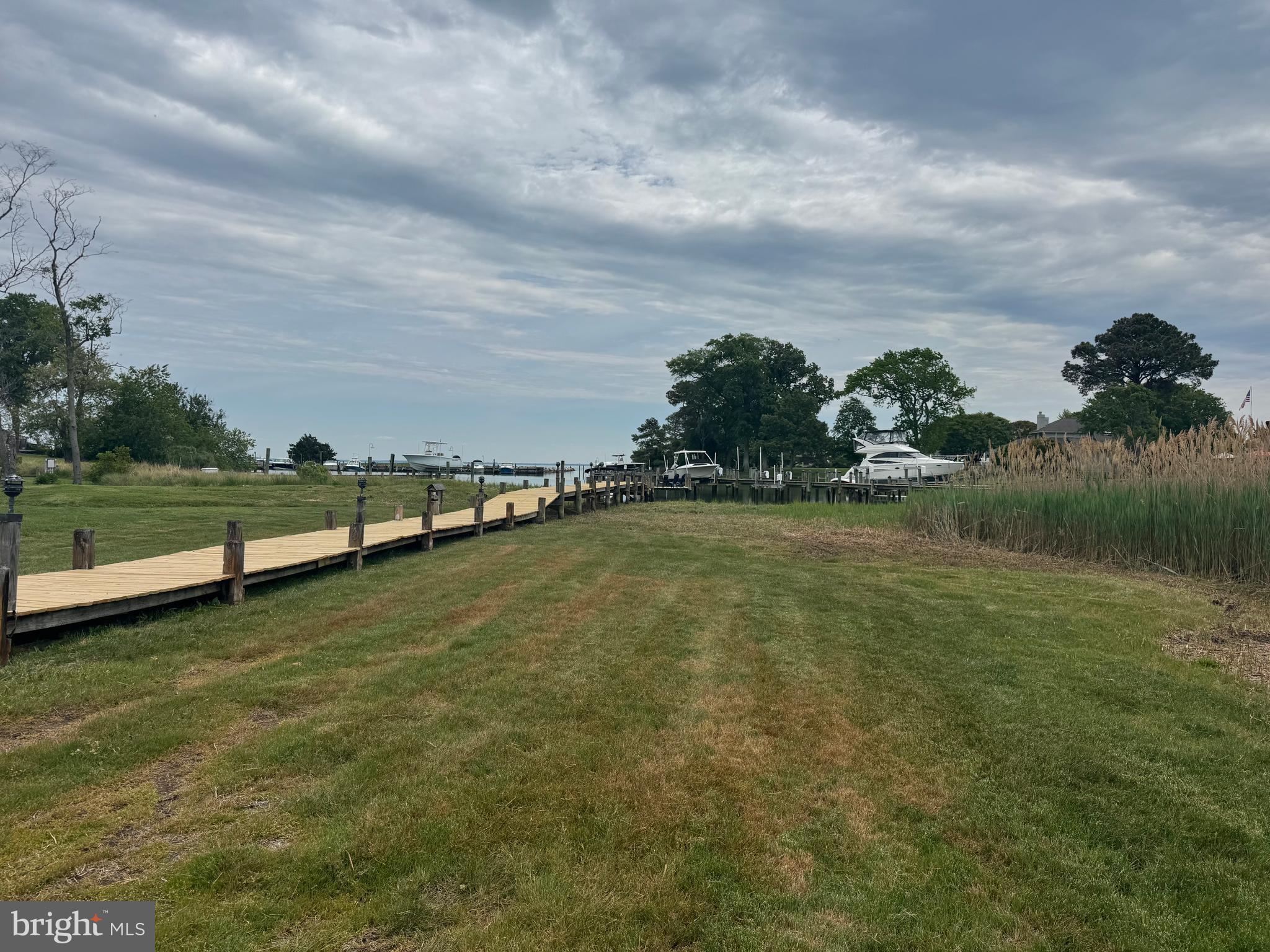 COVE CREEK CLUB - Residential