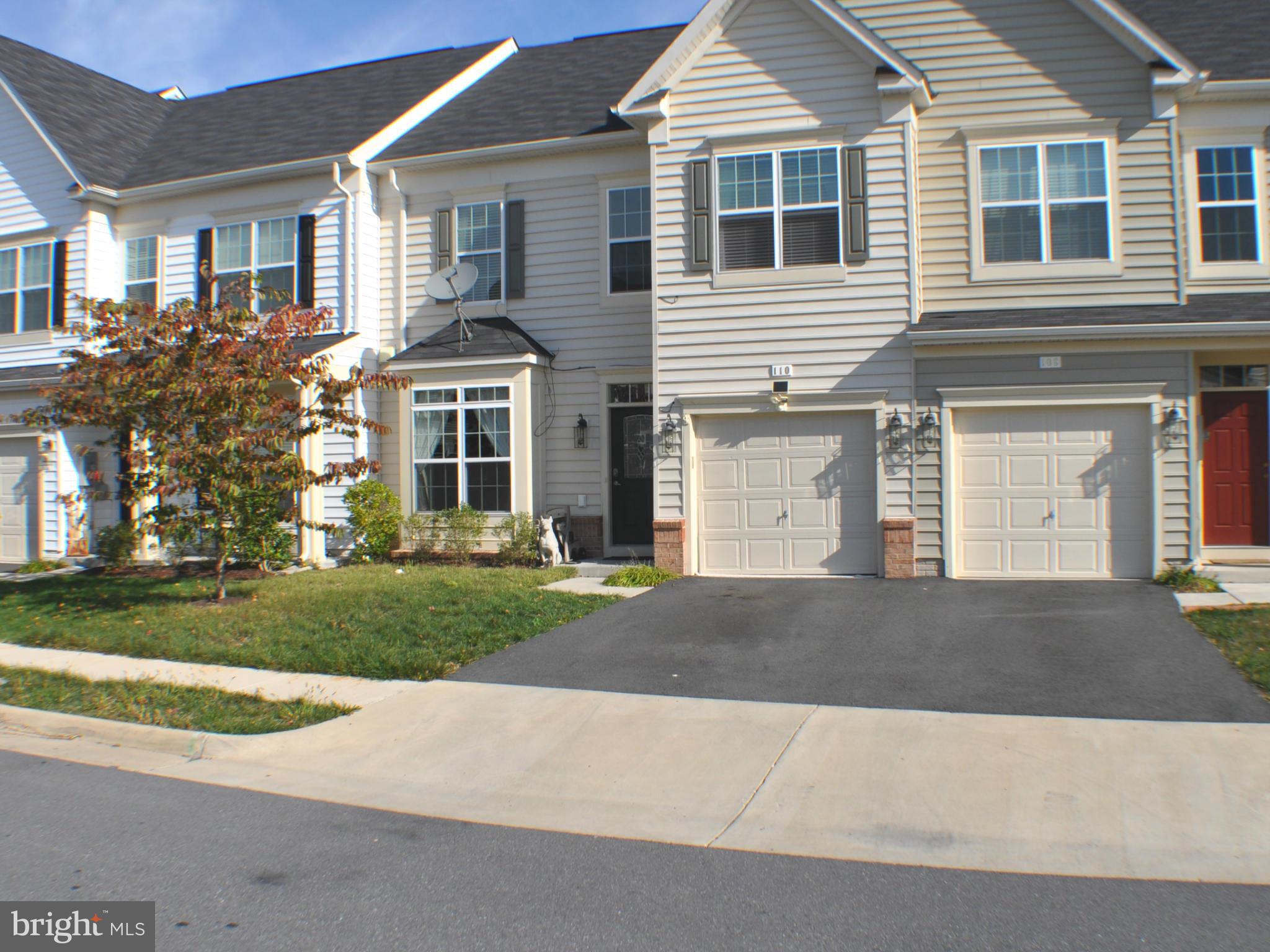 WAKELAND MANOR - Residential
