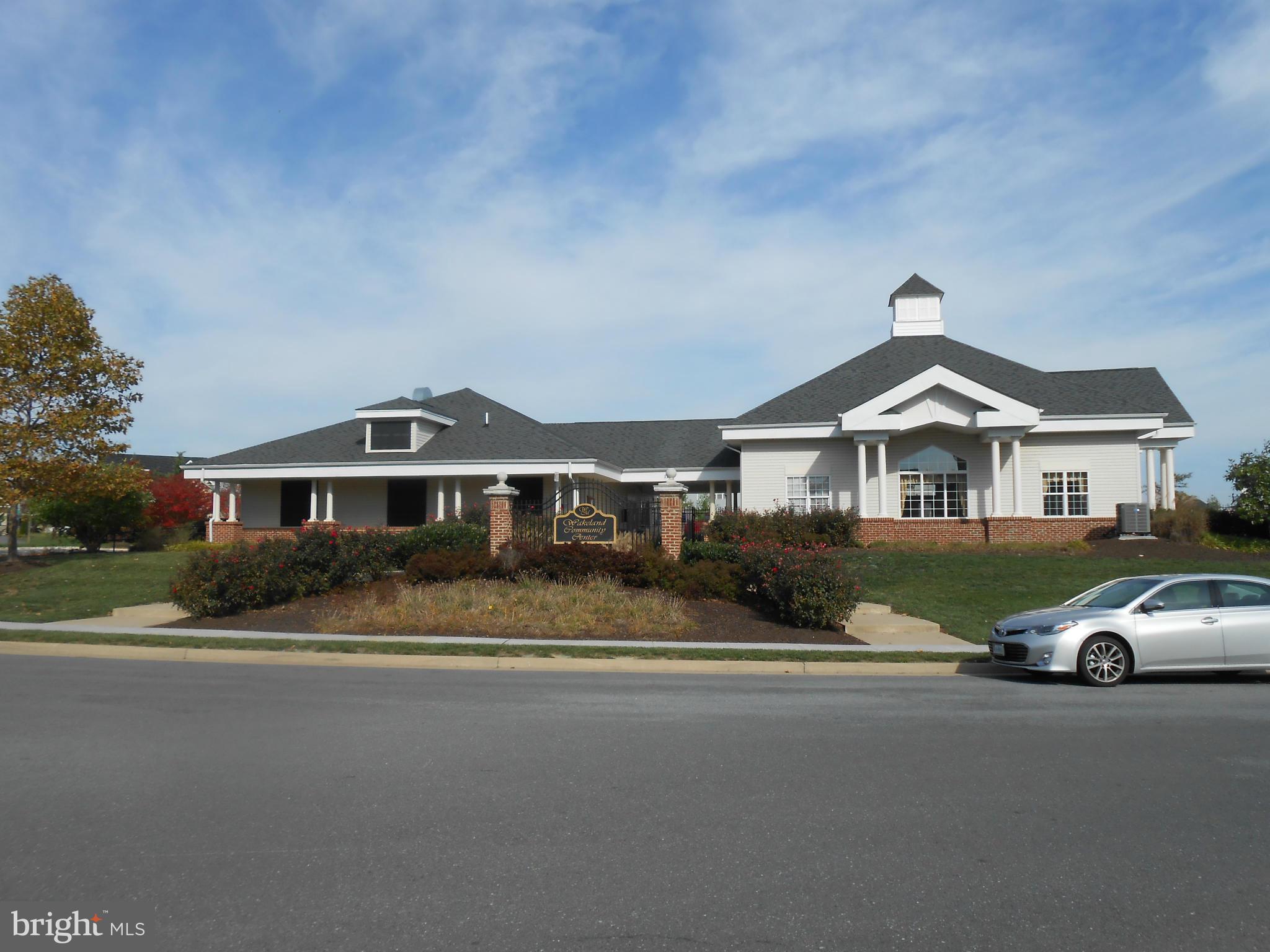 WAKELAND MANOR - Residential