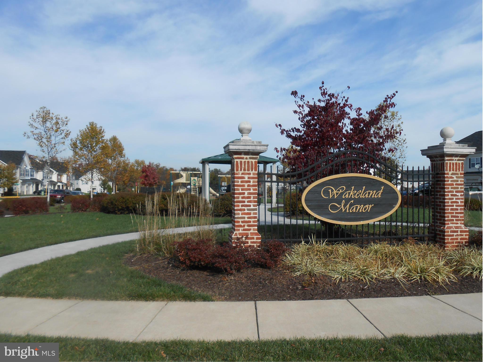 WAKELAND MANOR - Residential