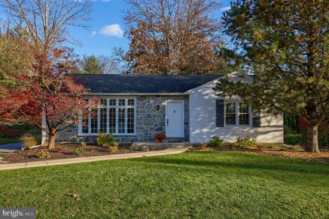 Photo of 1514 Hollywood Drive, LANCASTER, PA 17601 (MLS # PALA2078850)