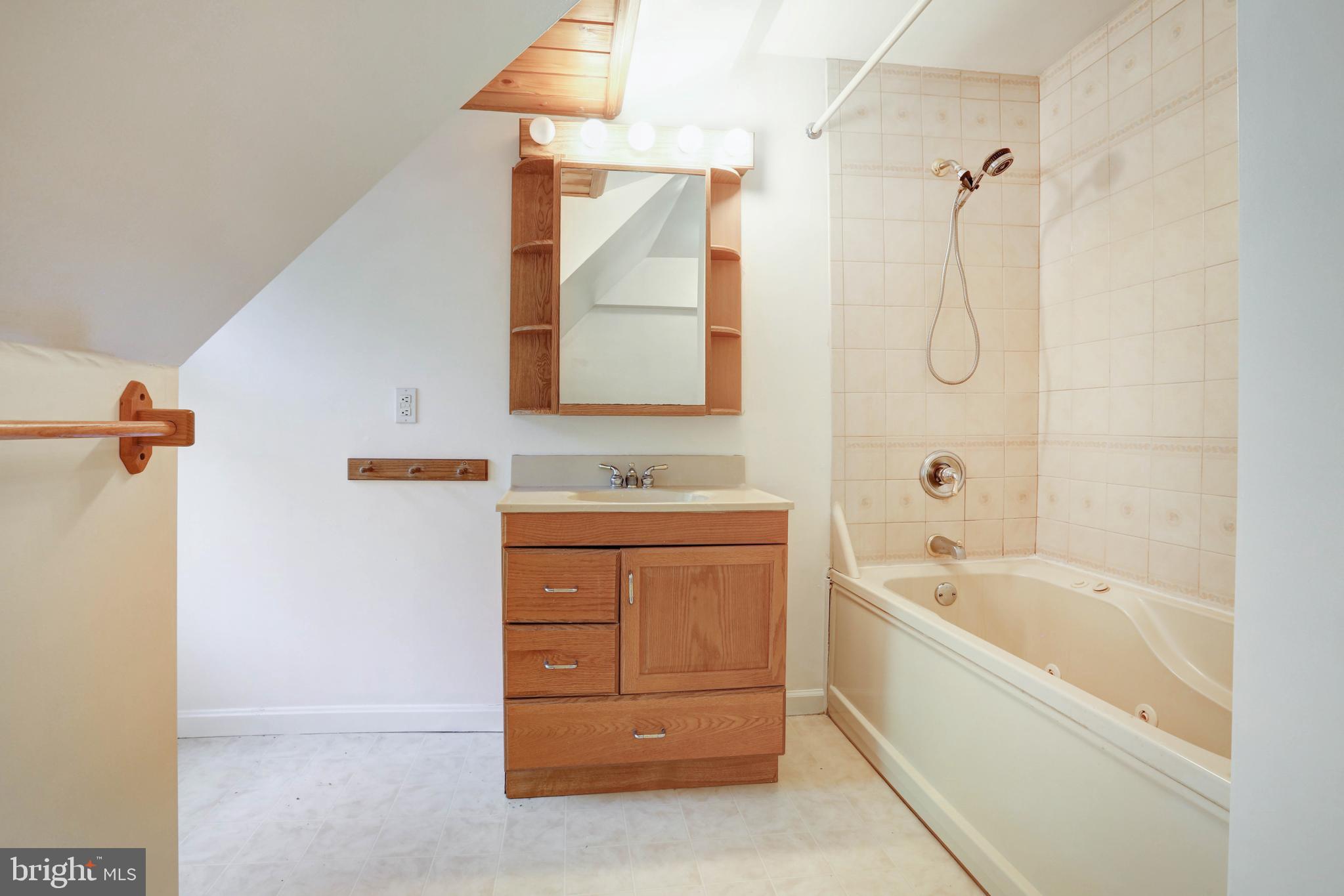 MORGAN I - Residential