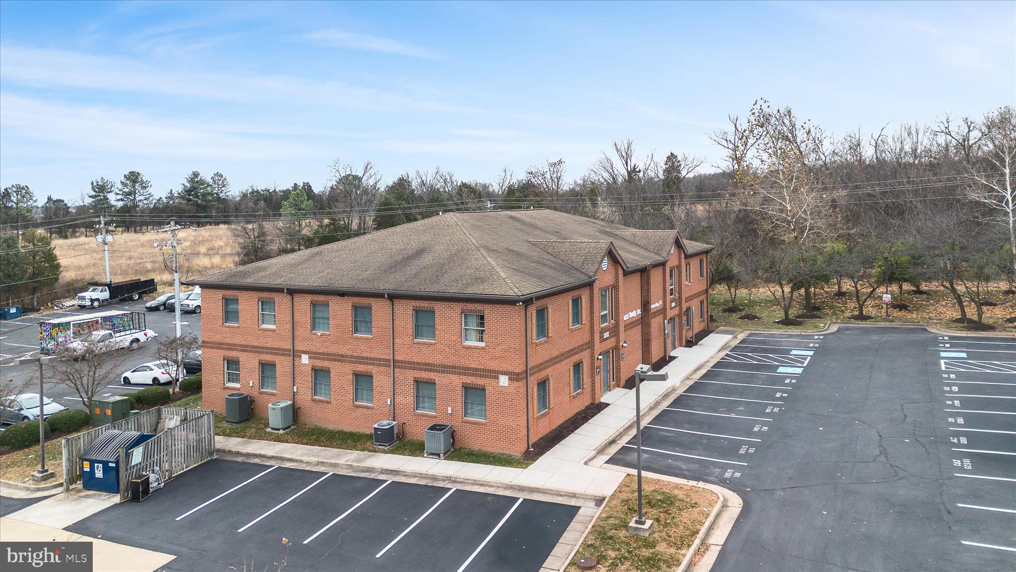 MILIC COMMERCIAL CENTER - Commercial Sale