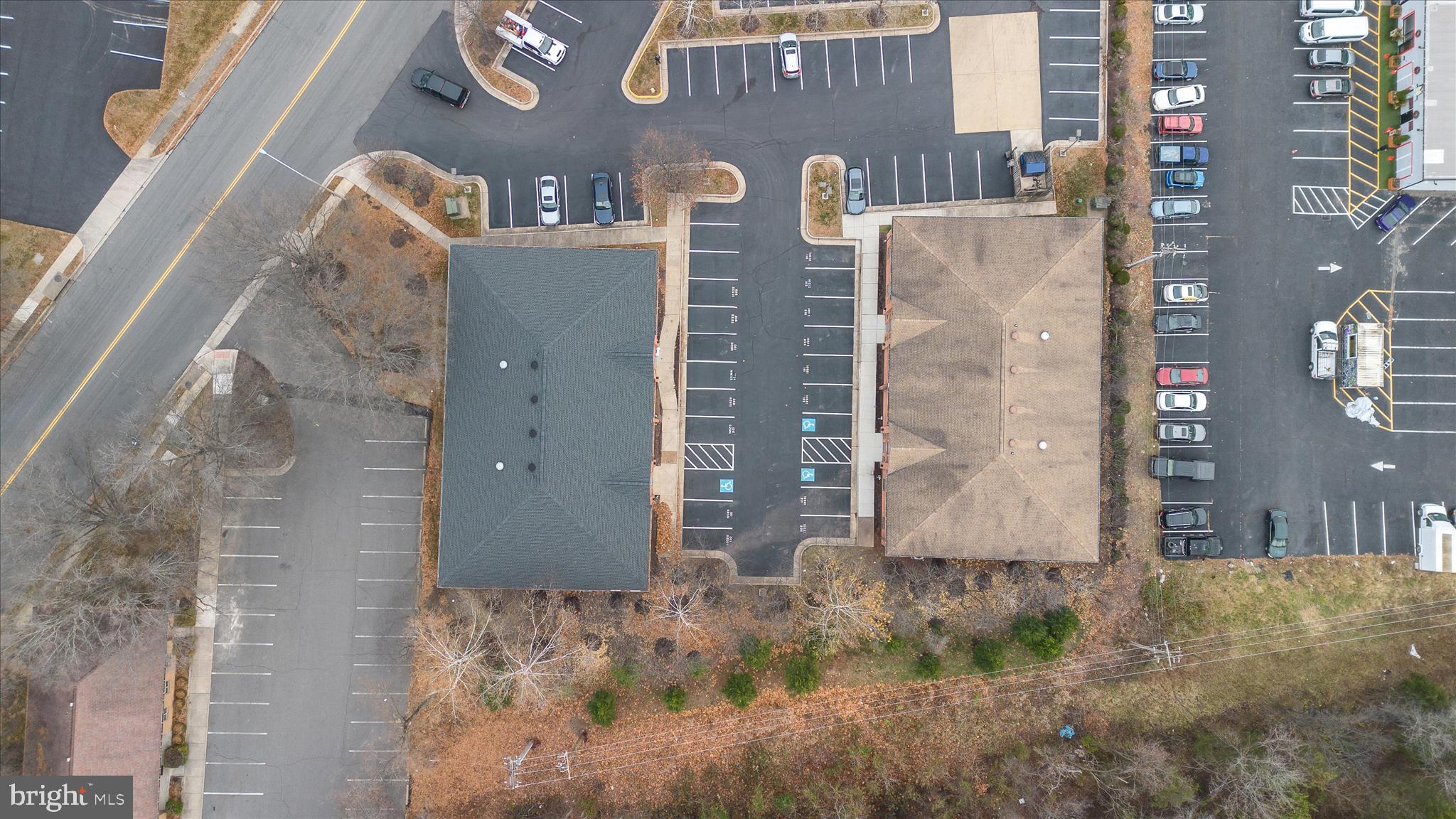 MILIC COMMERCIAL CENTER - Commercial Sale