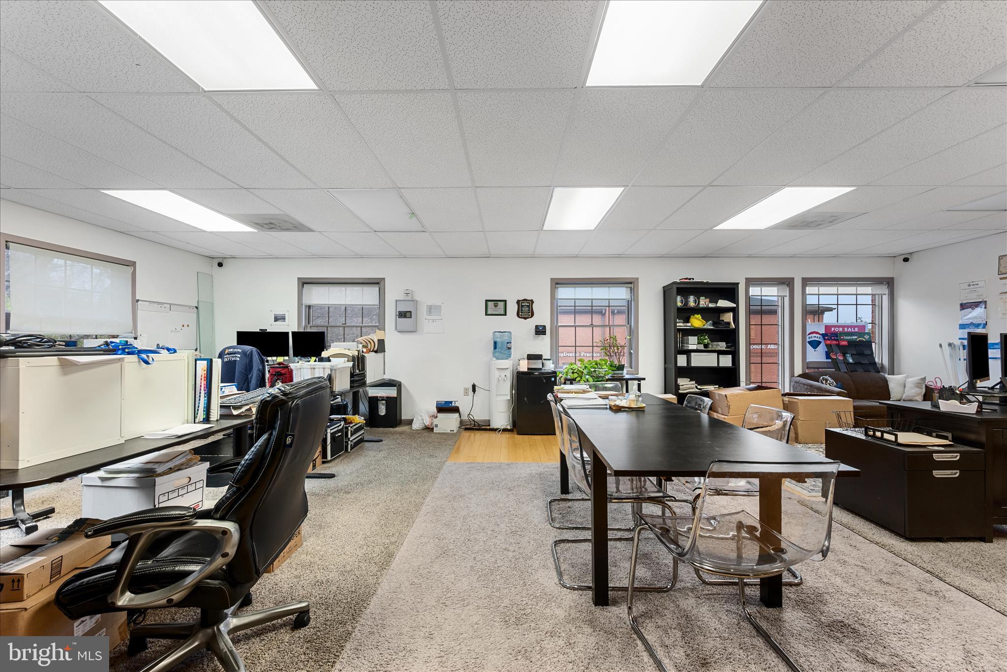 MILIC COMMERCIAL CENTER - Commercial Sale