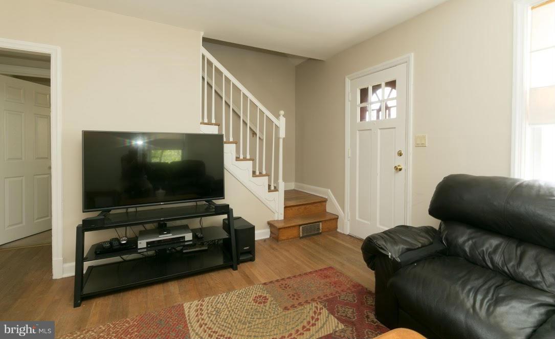 CEDARHURST - Residential