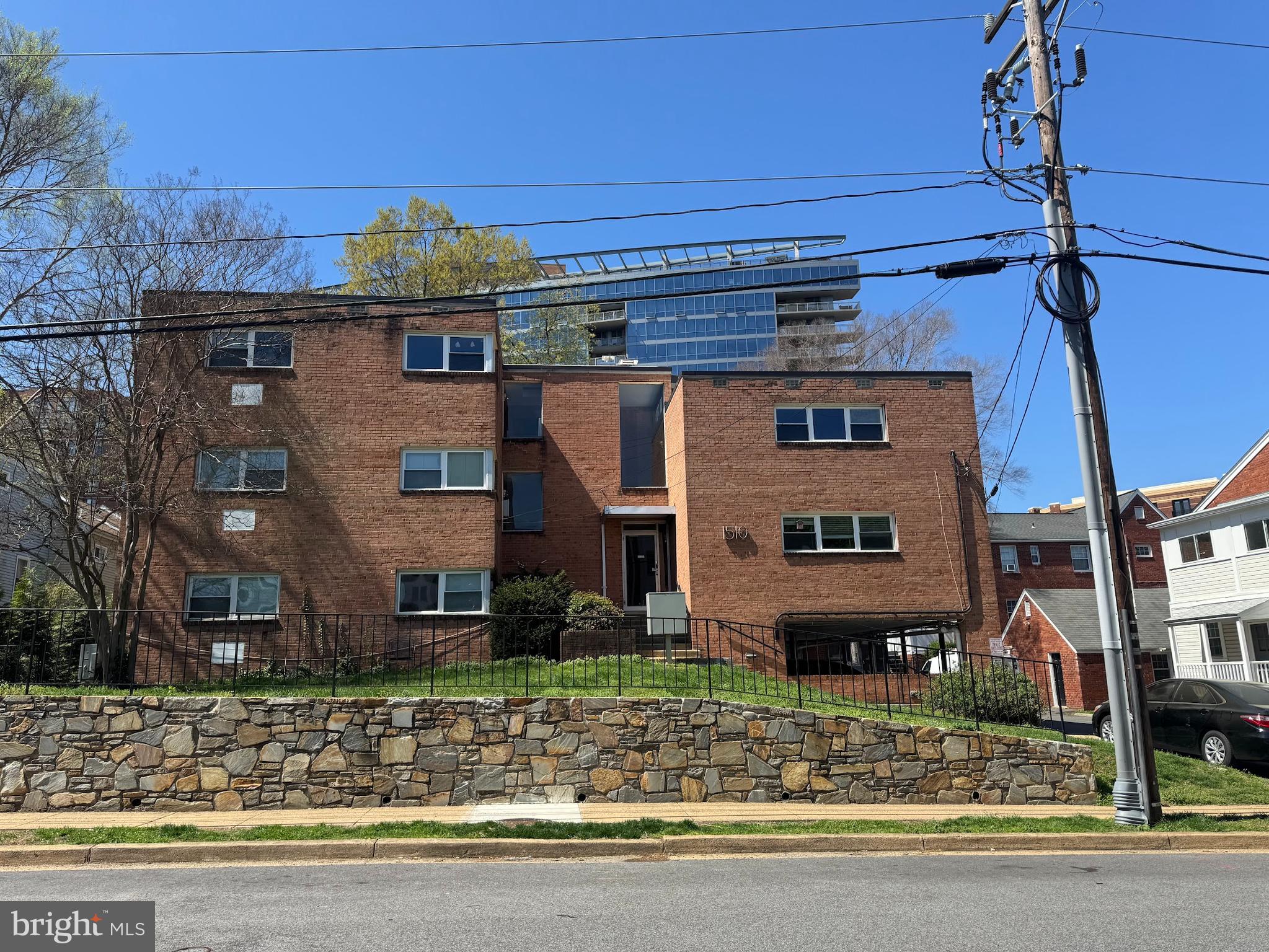 1510 N ROLFE STREET 4